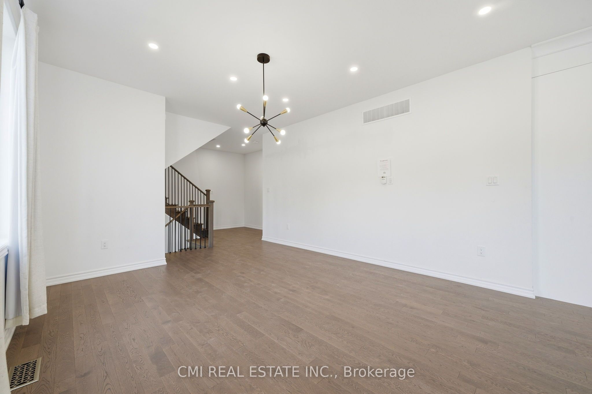 3205 Mosley Street Property Photo 9