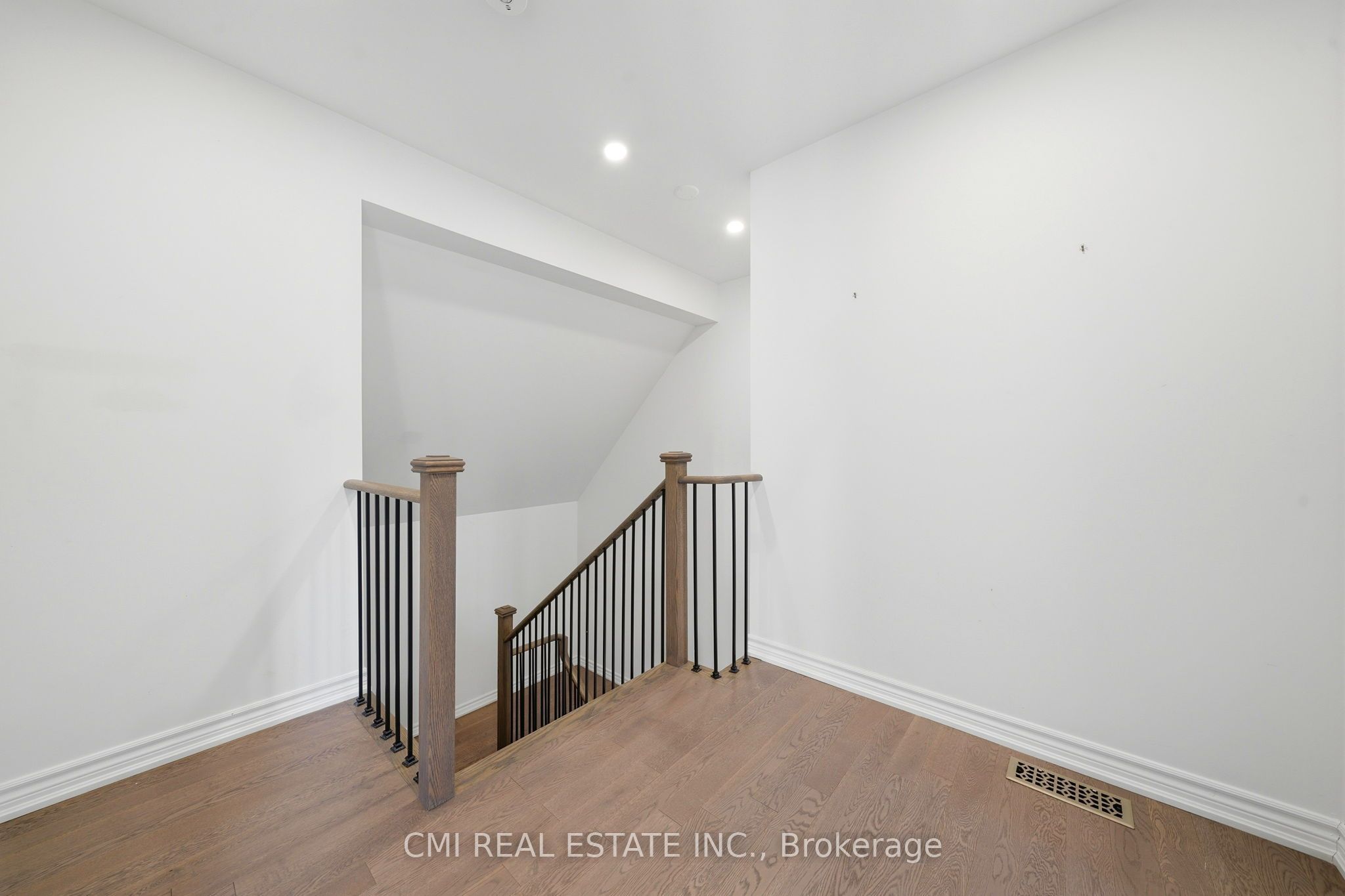 3205 Mosley Street Property Photo 24
