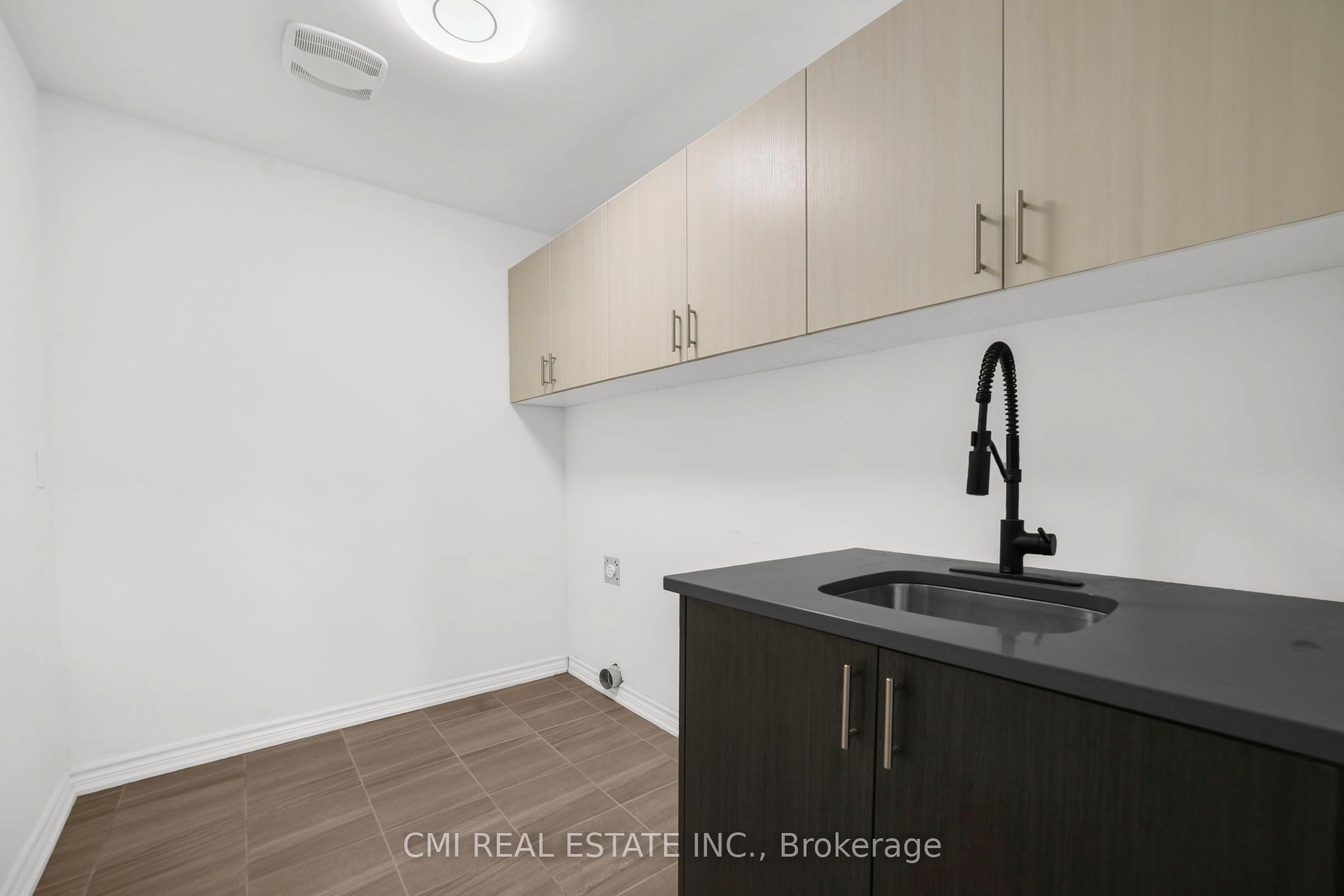 3205 Mosley Street Property Photo 31