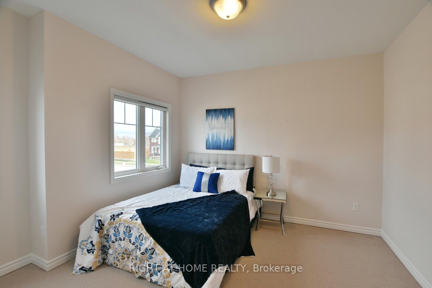 94 Kirby Avenue Property Photo 18