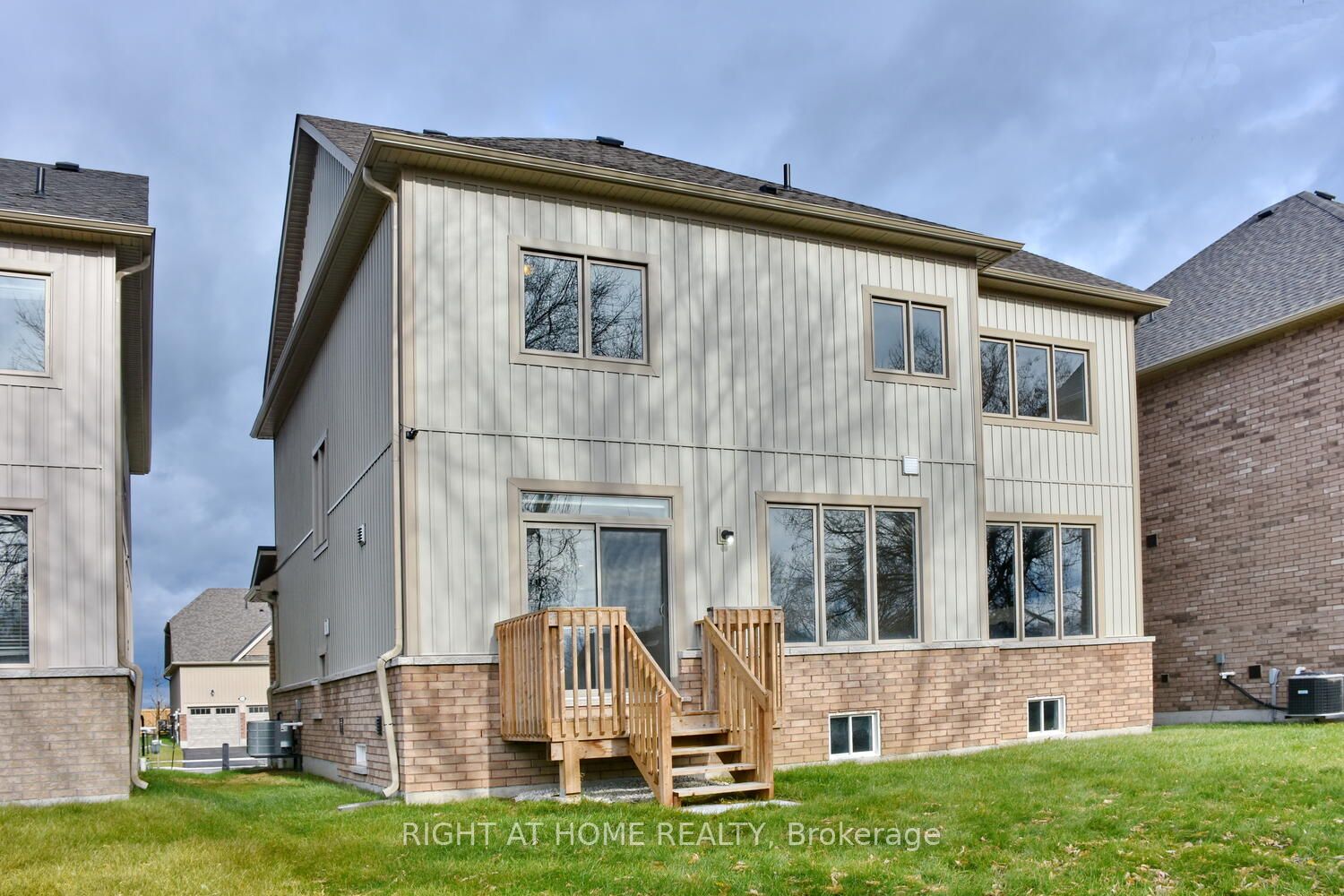 94 Kirby Avenue Property Photo 24