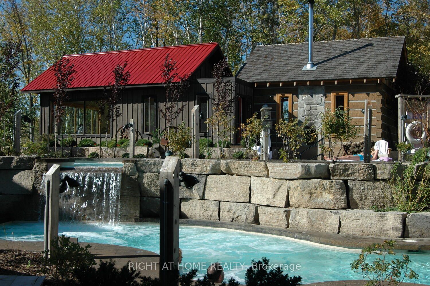 94 Kirby Avenue Property Photo 27