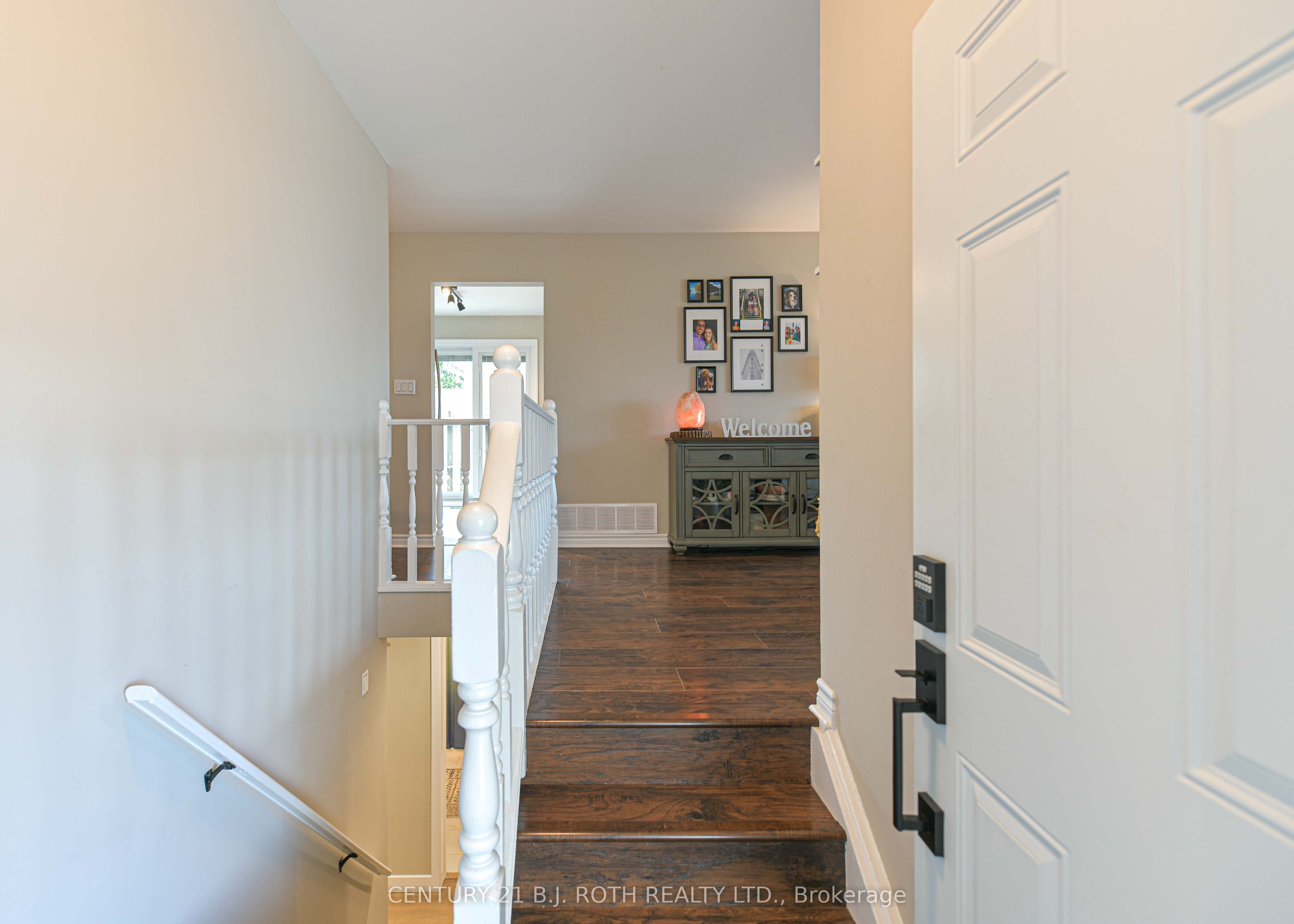 49 Bond Street Property Photo 3