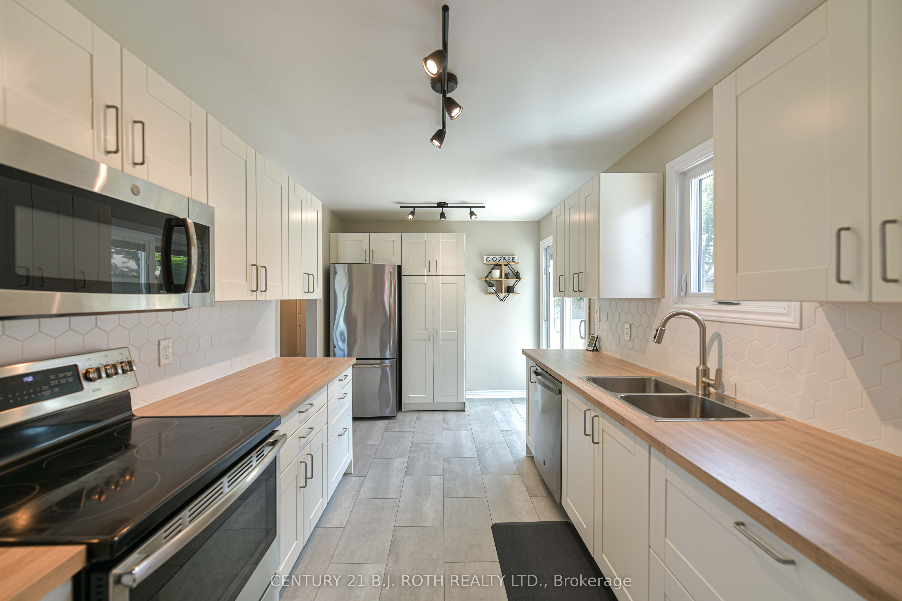 49 Bond Street Property Photo 9