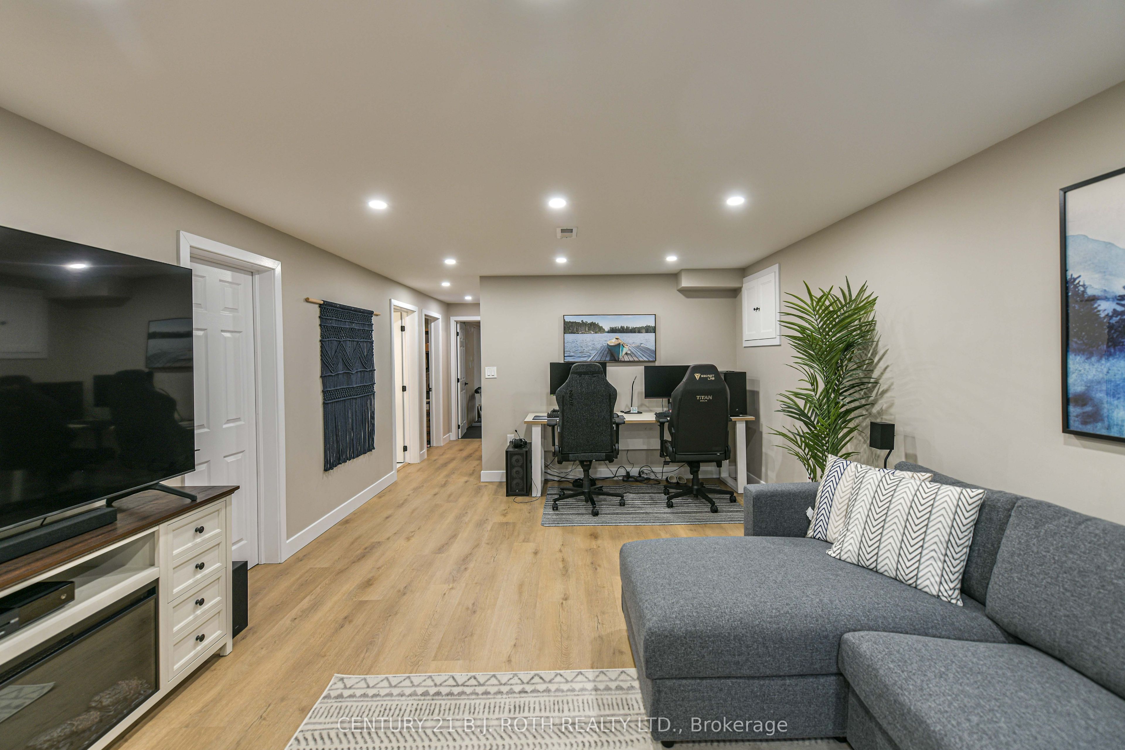 49 Bond Street Property Photo 32