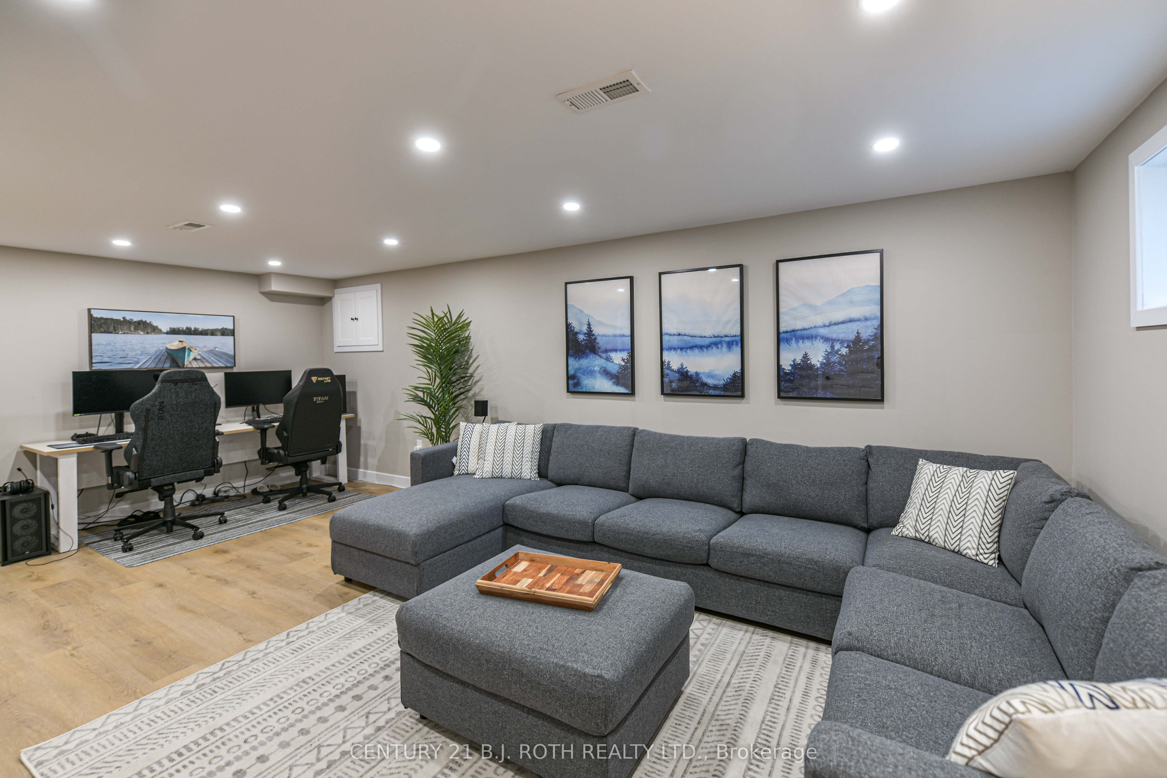 49 Bond Street Property Photo 33