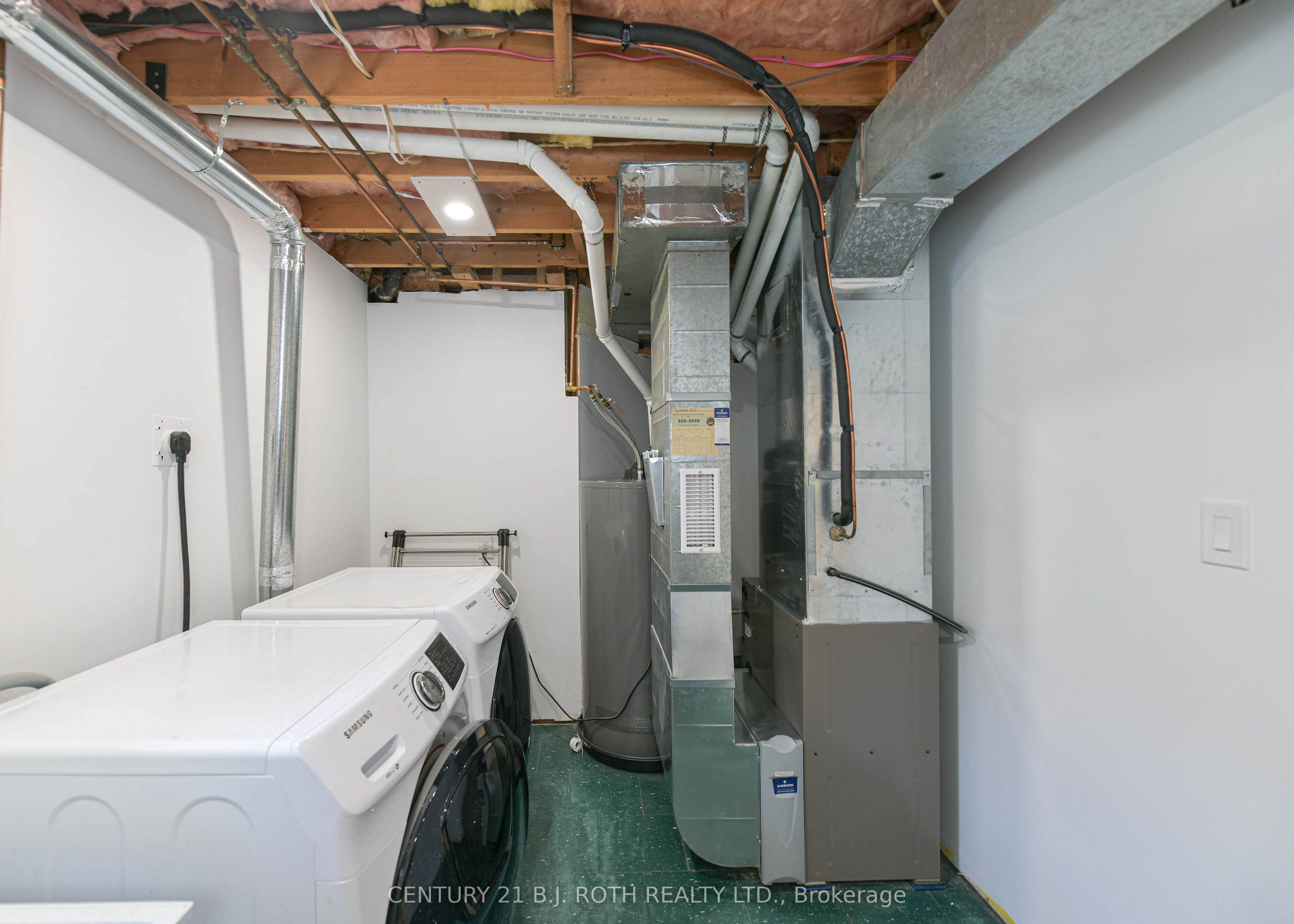 49 Bond Street Property Photo 38
