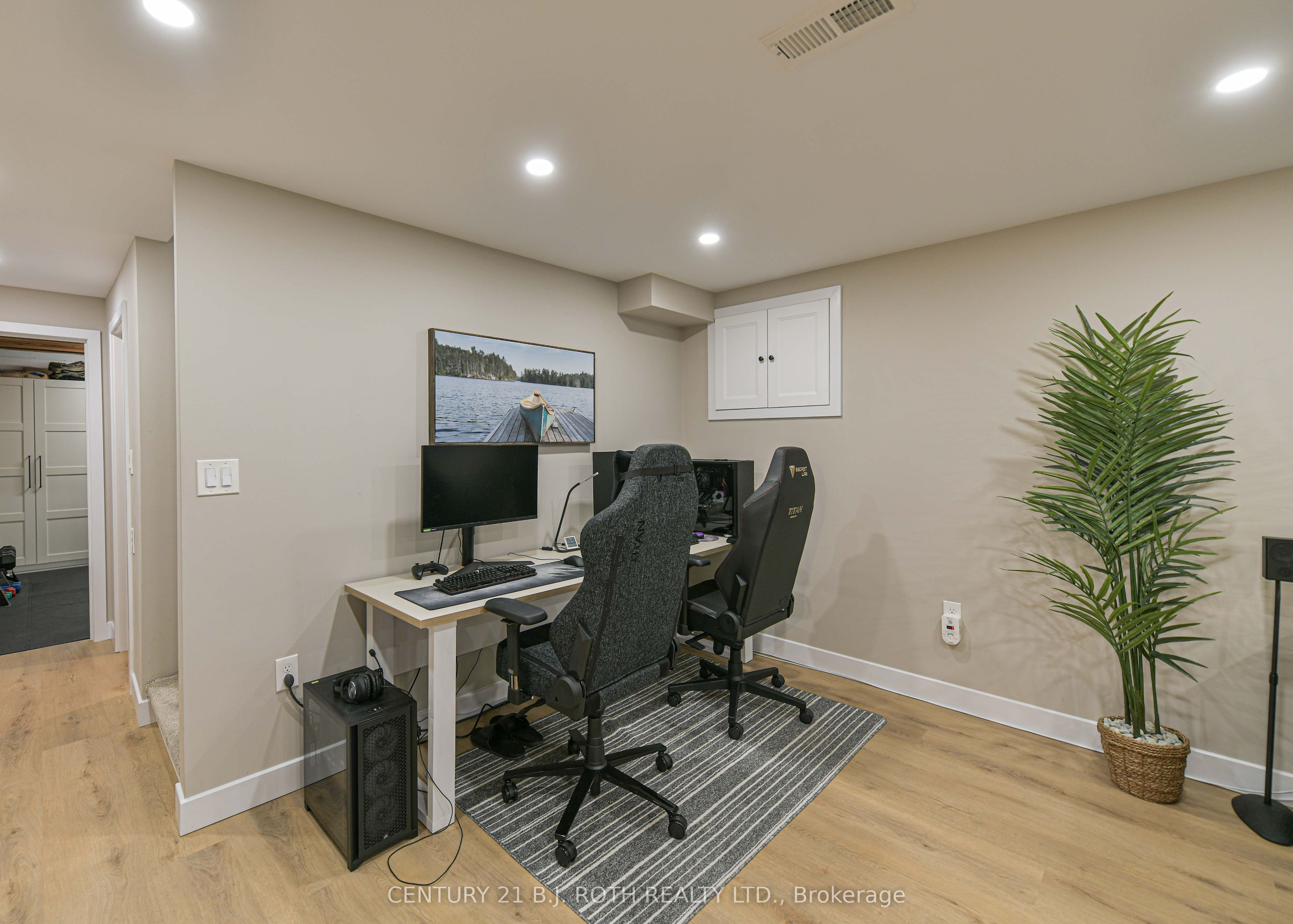 49 Bond Street Property Photo 40