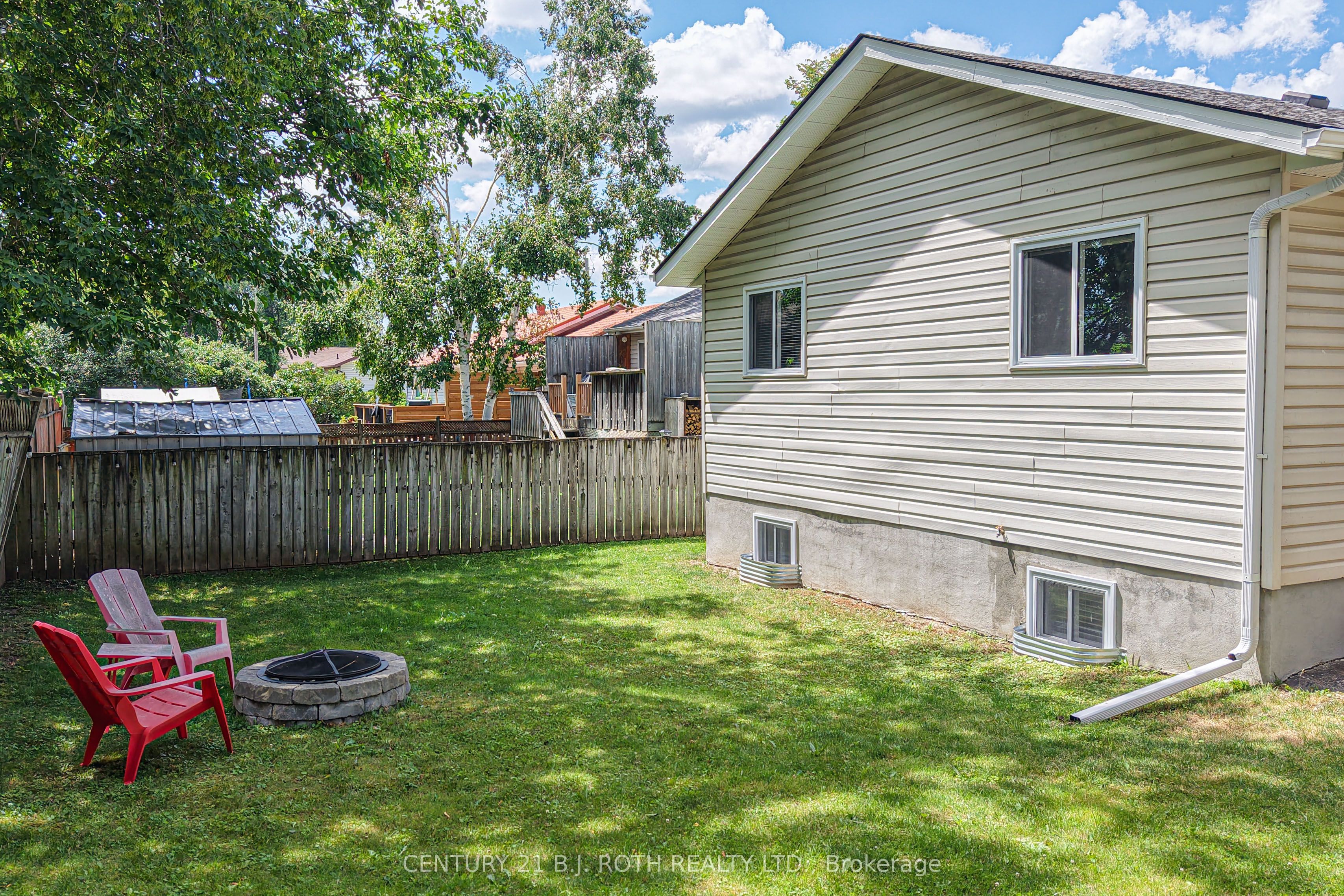49 Bond Street Property Photo 46