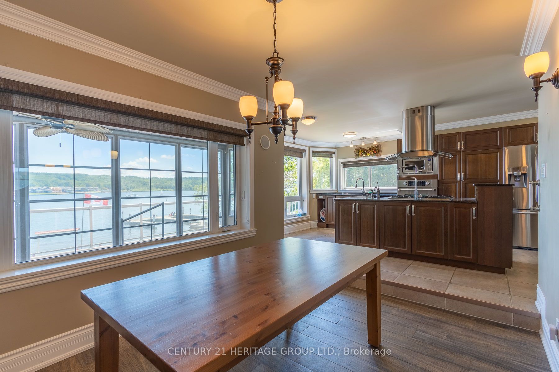 405 Champlain Road Property Photo 13