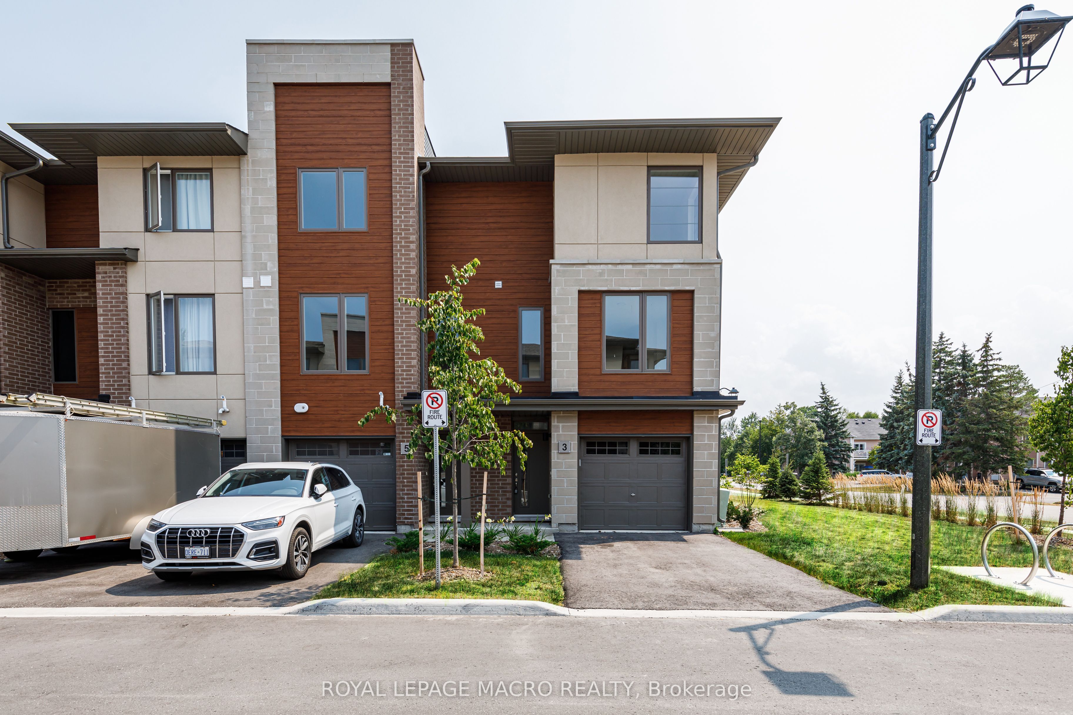 5 Winters Crescent NW Property Photo 1