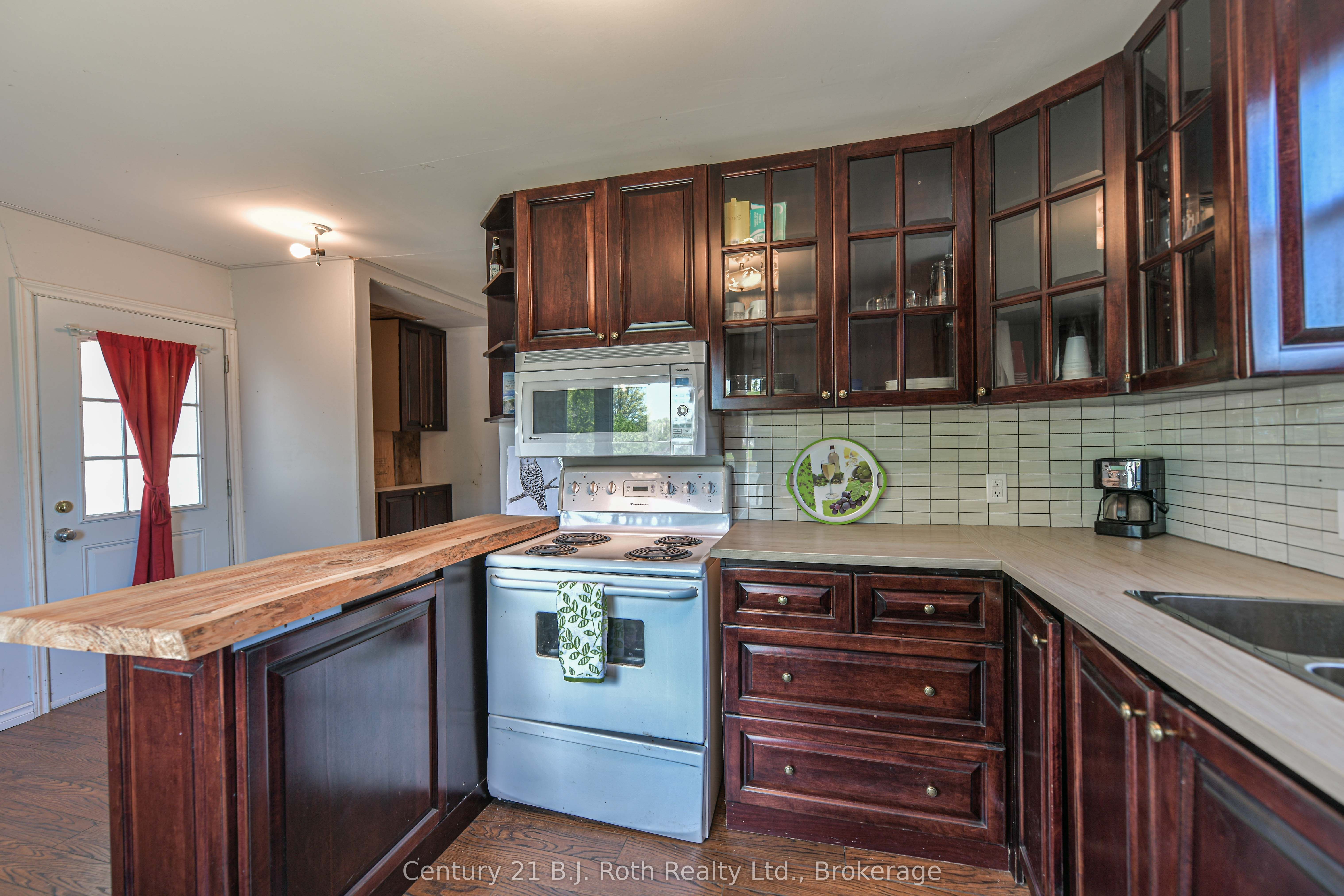 4258 Canal Road Property Photo 15