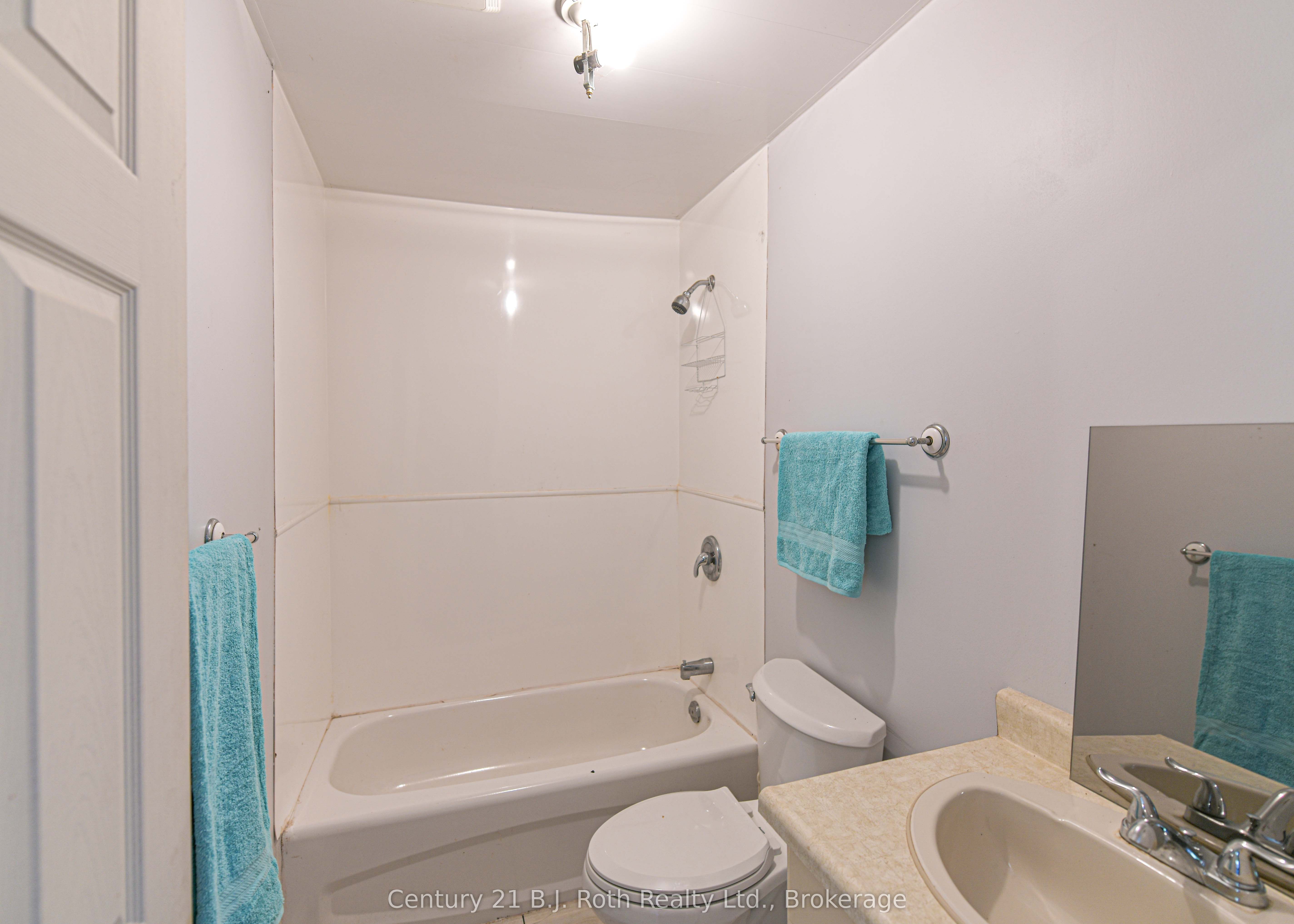 4258 Canal Road Property Photo 17