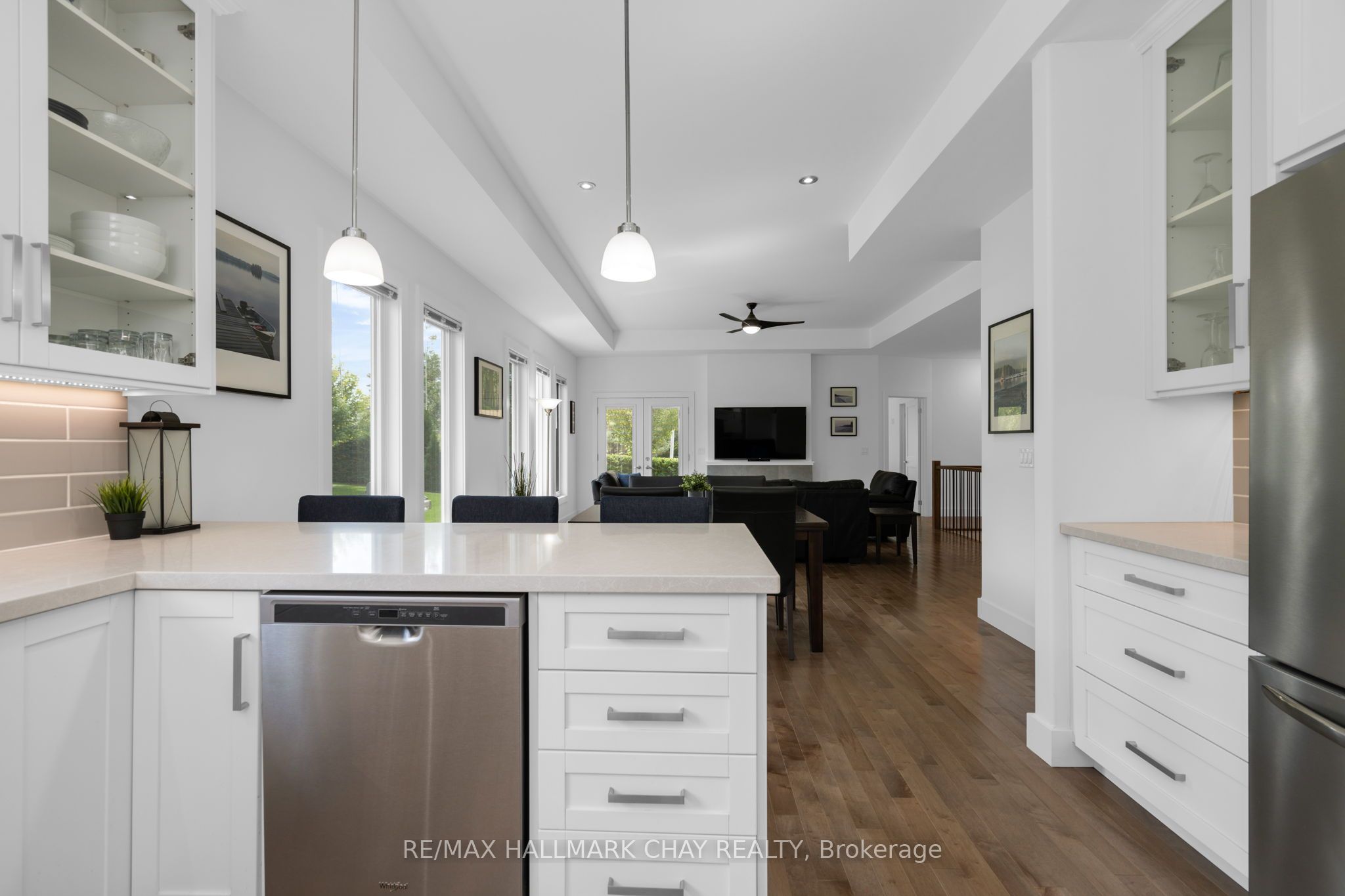 1415 15 16 Side Road E Property Photo 16