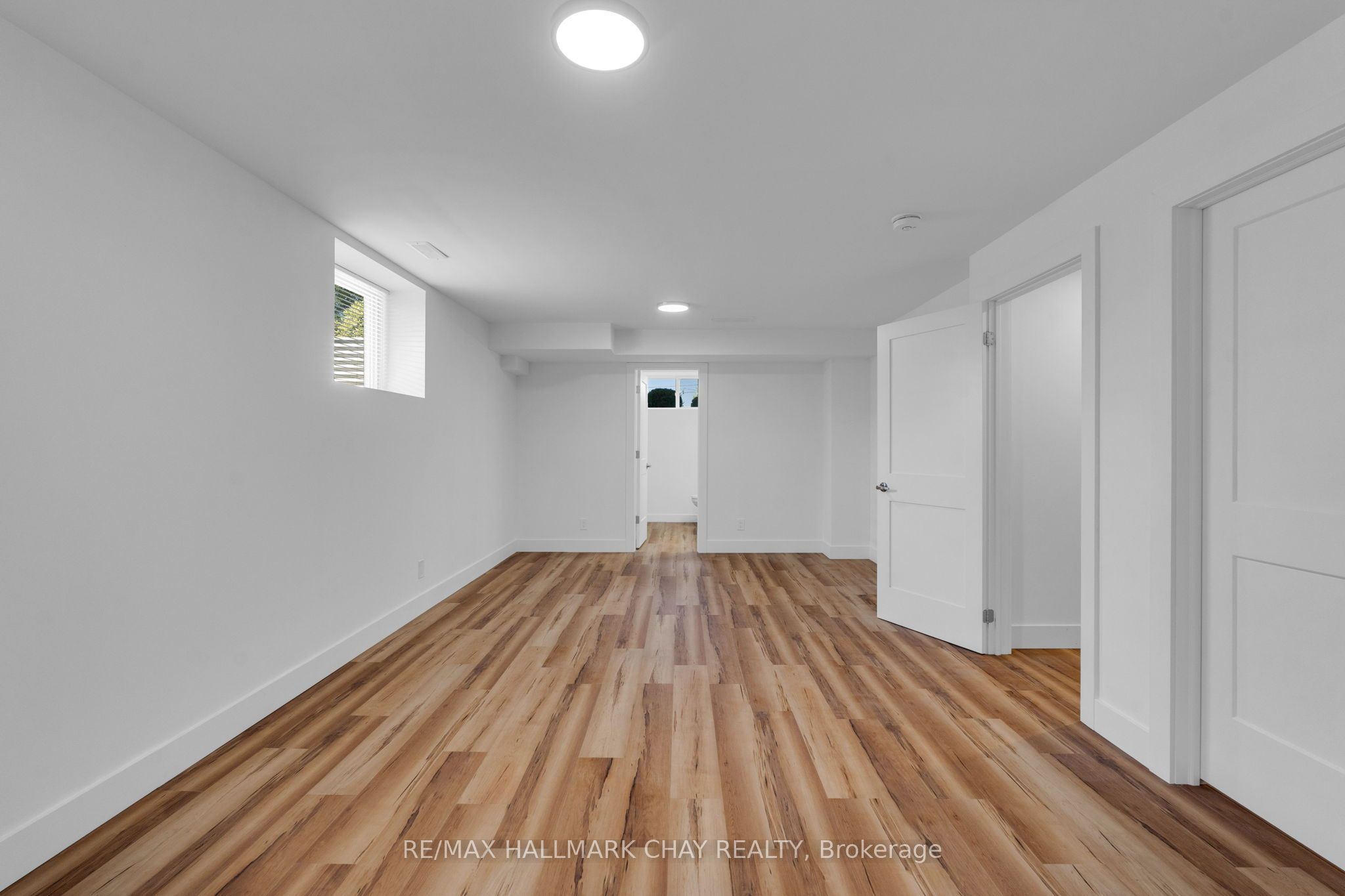 1415 15 16 Side Road E Property Photo 31