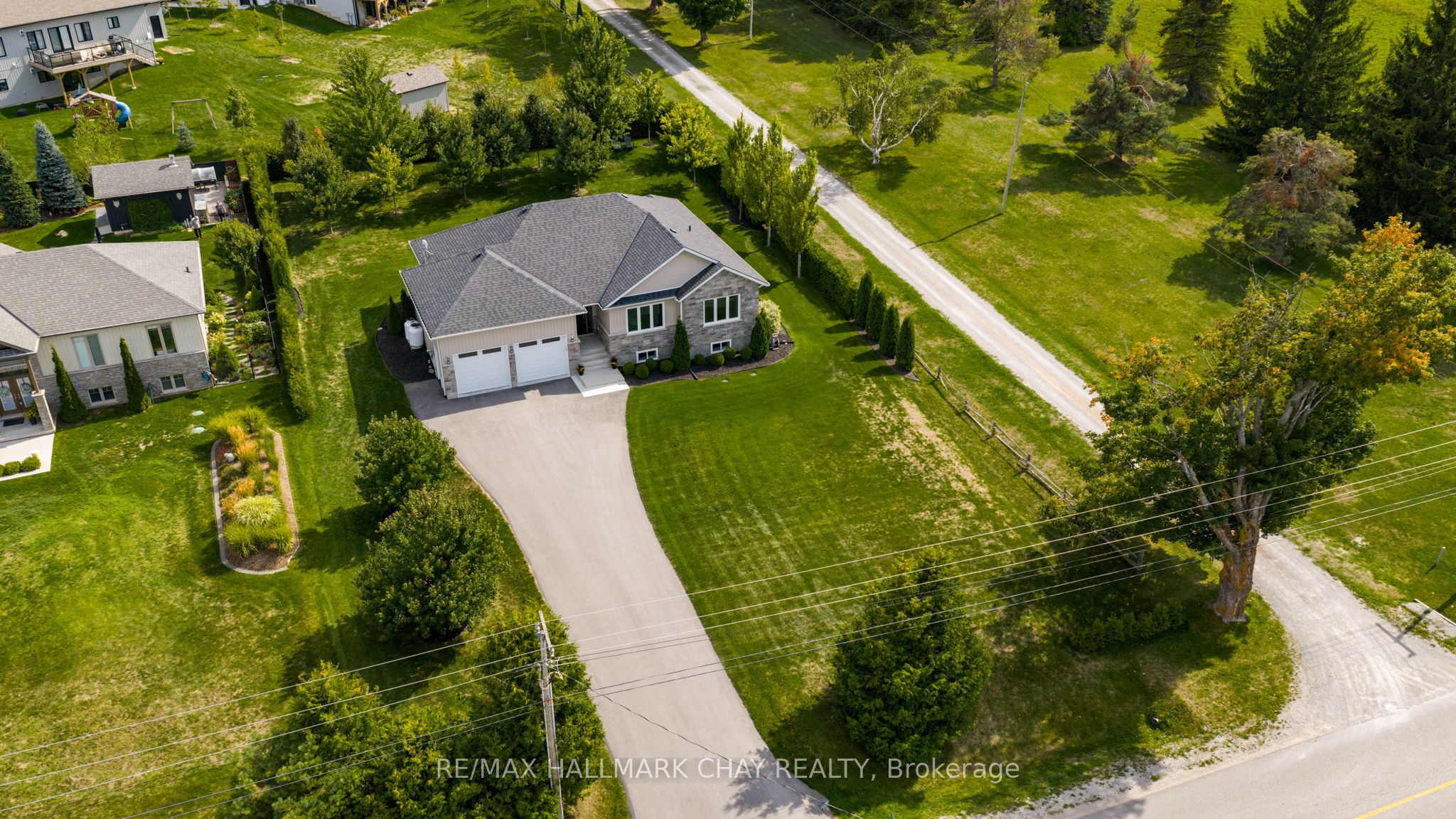 1415 15 16 Side Road E Property Photo 44