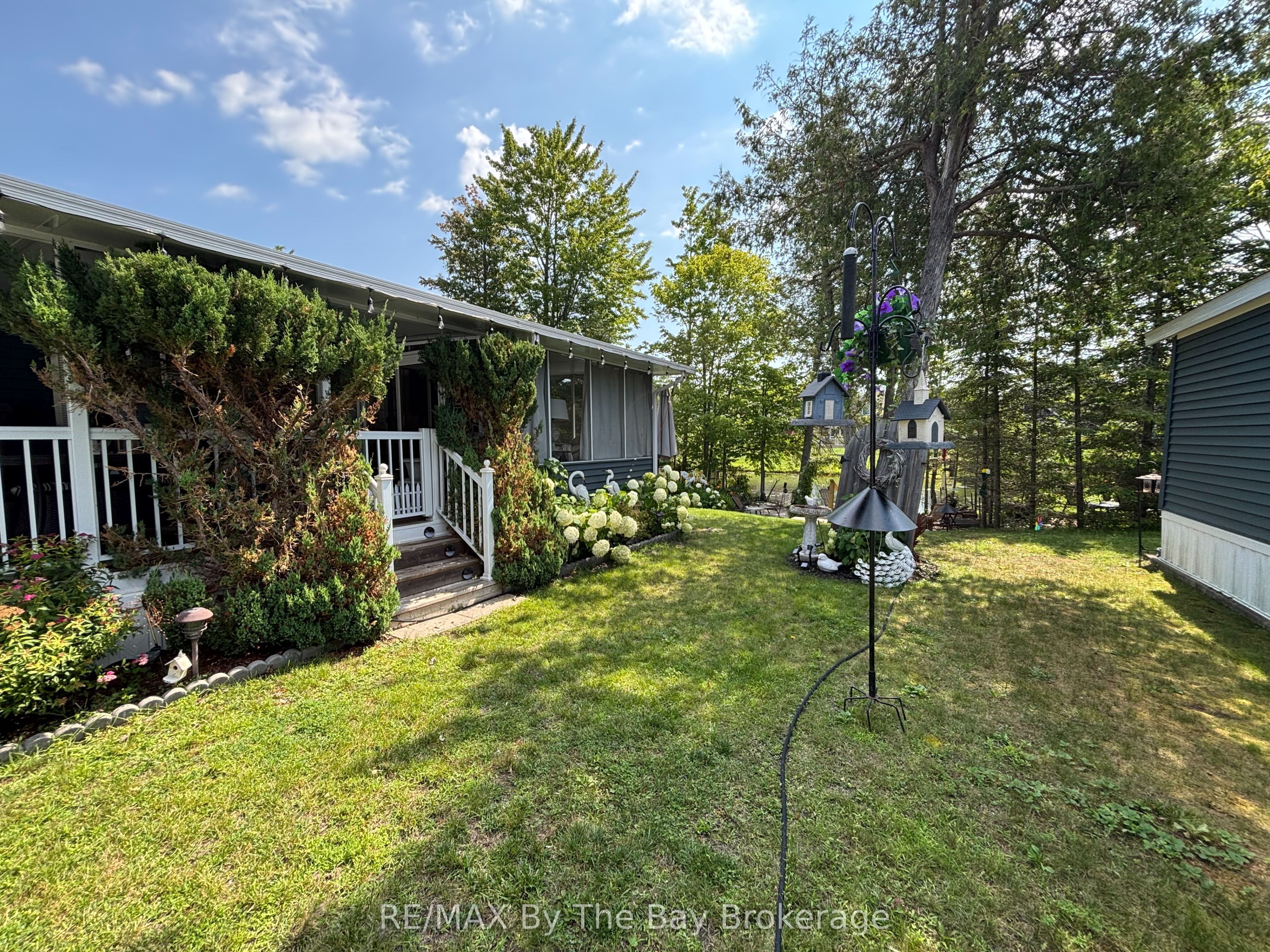 9 White Pines Trail Property Photo 5