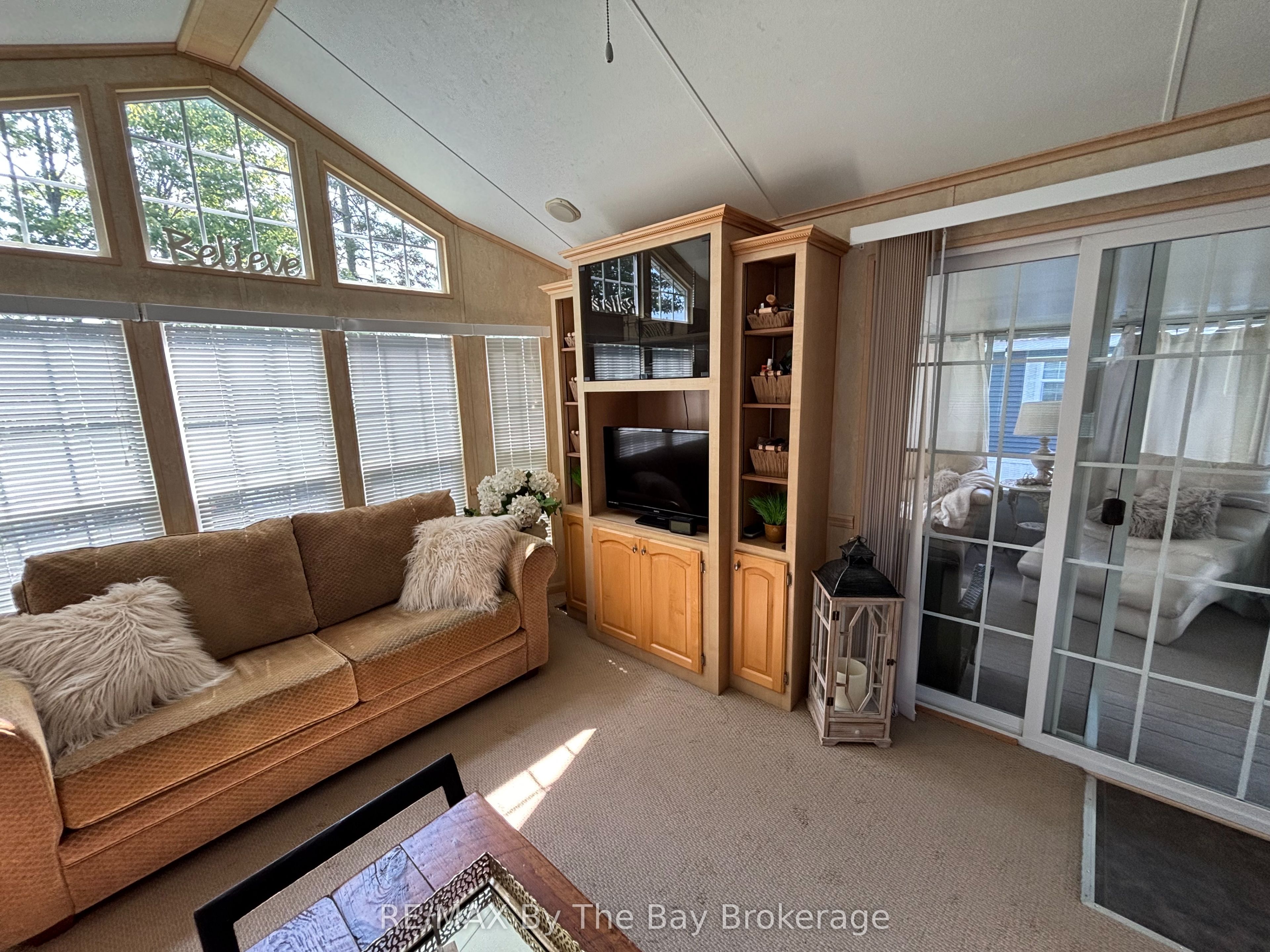 9 White Pines Trail Property Photo 17