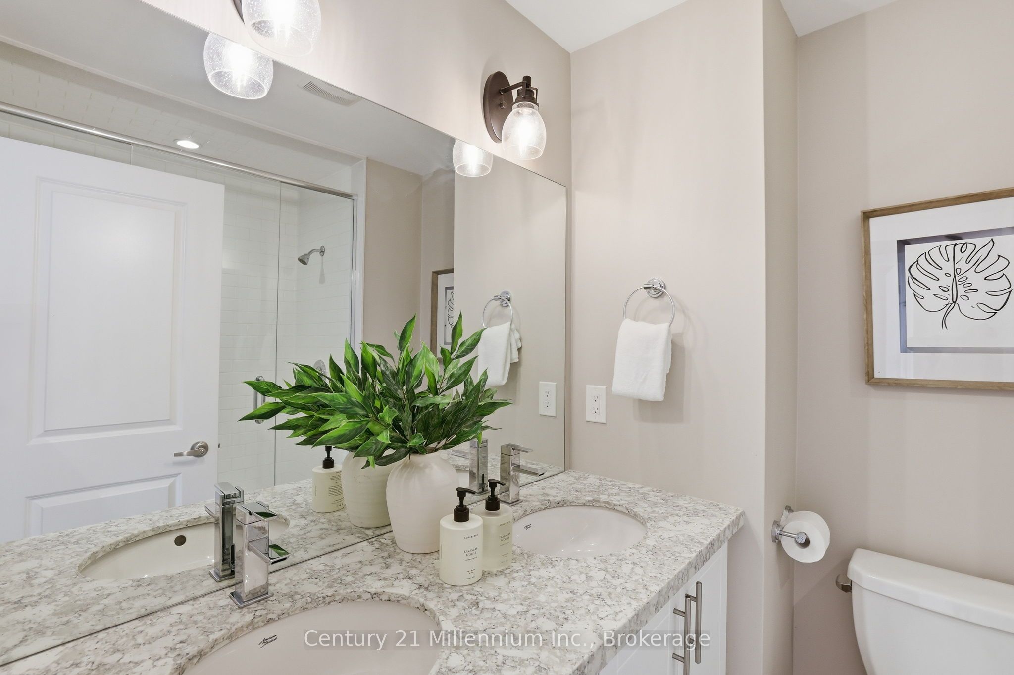 46 Greaves Avenue Property Photo 27