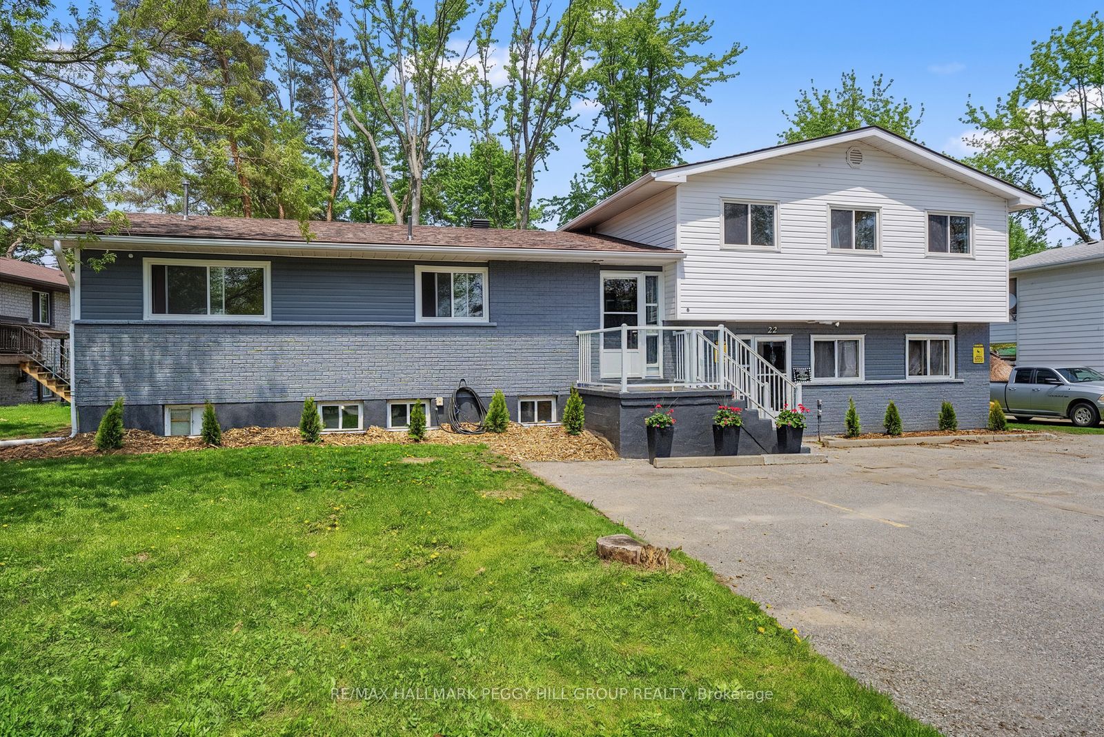 22 Olive Crescent Property Photo 2