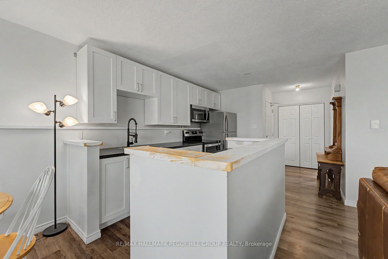 22 Olive Crescent Property Photo 7