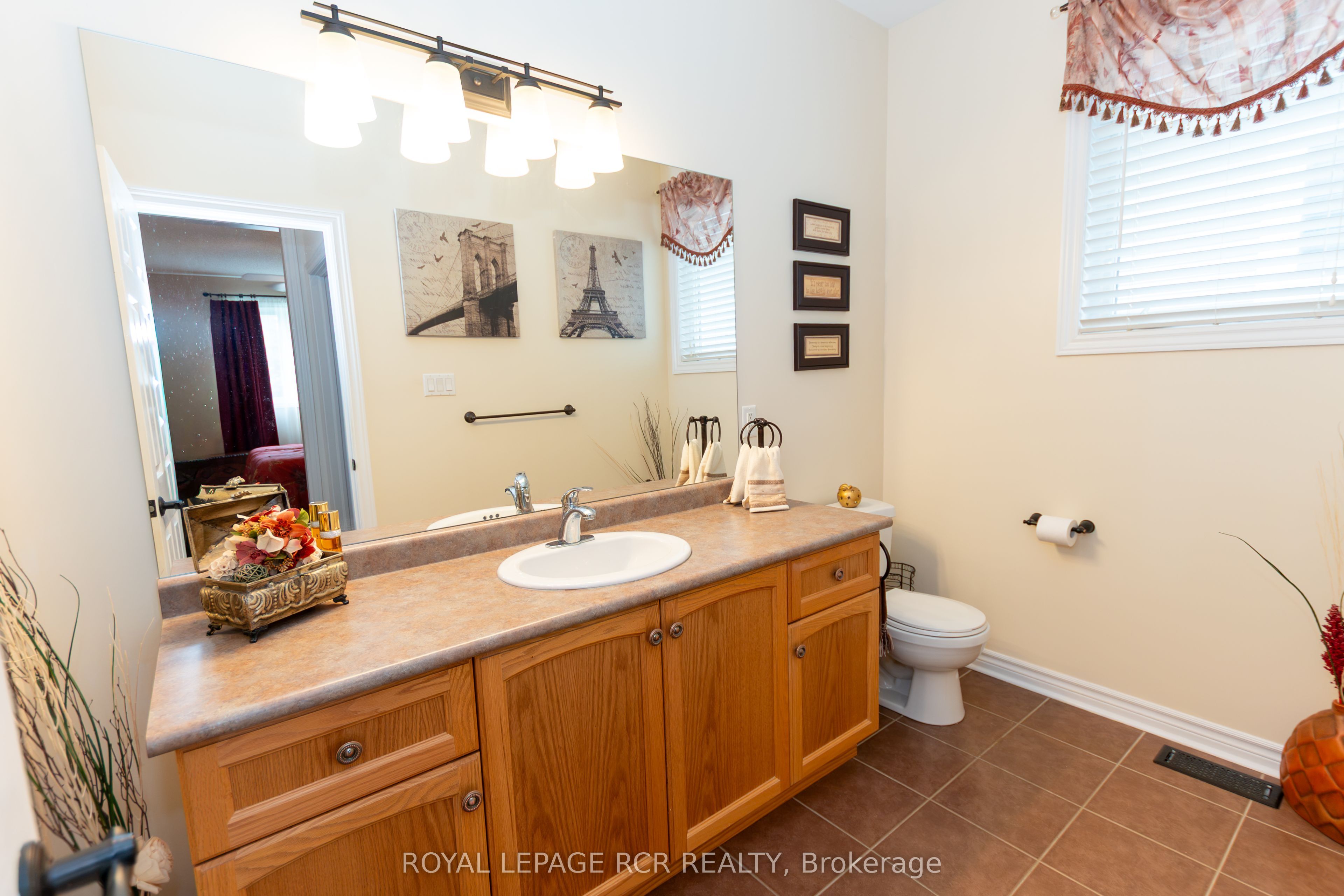 135 White Sands Way Property Photo 13