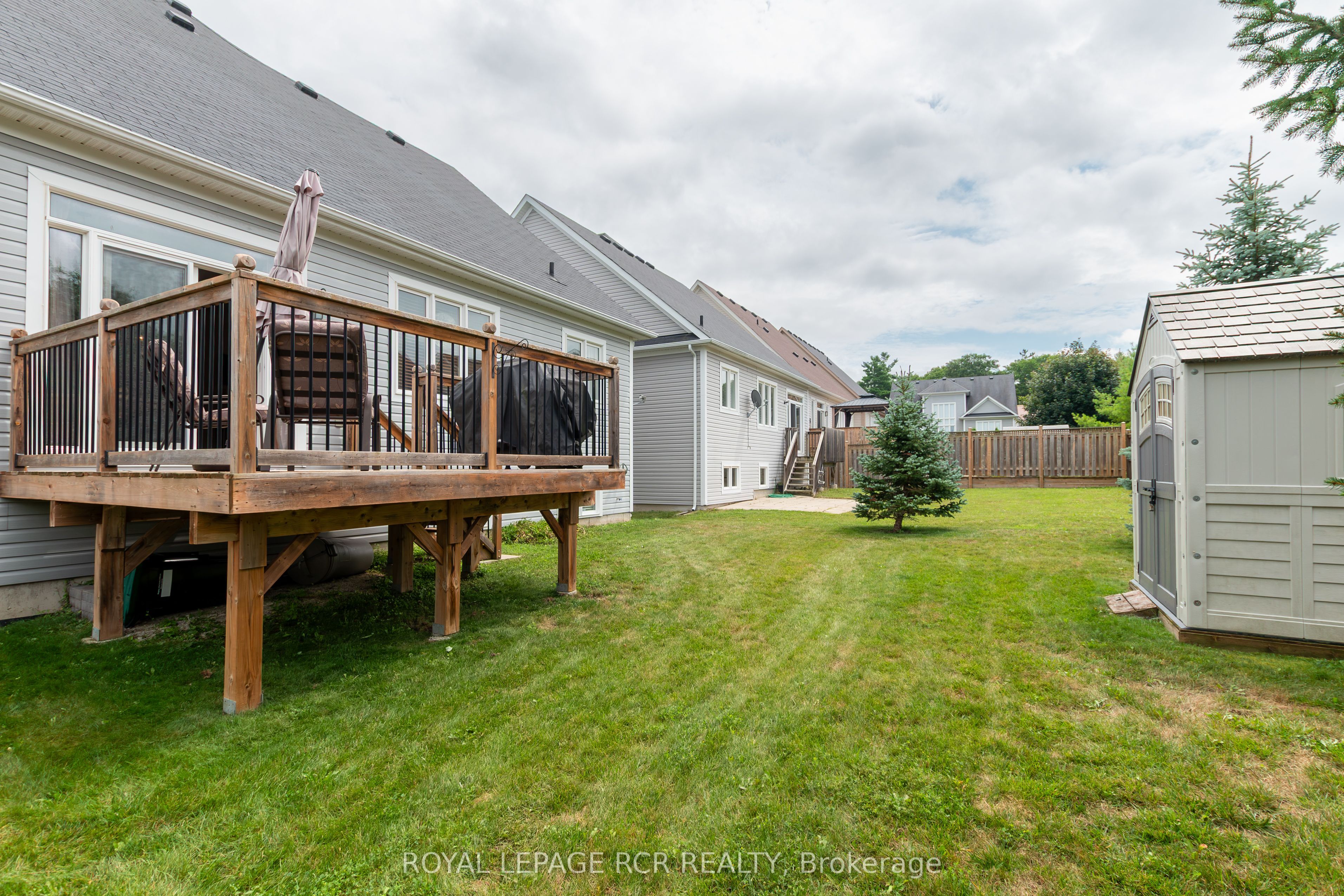 135 White Sands Way Property Photo 32