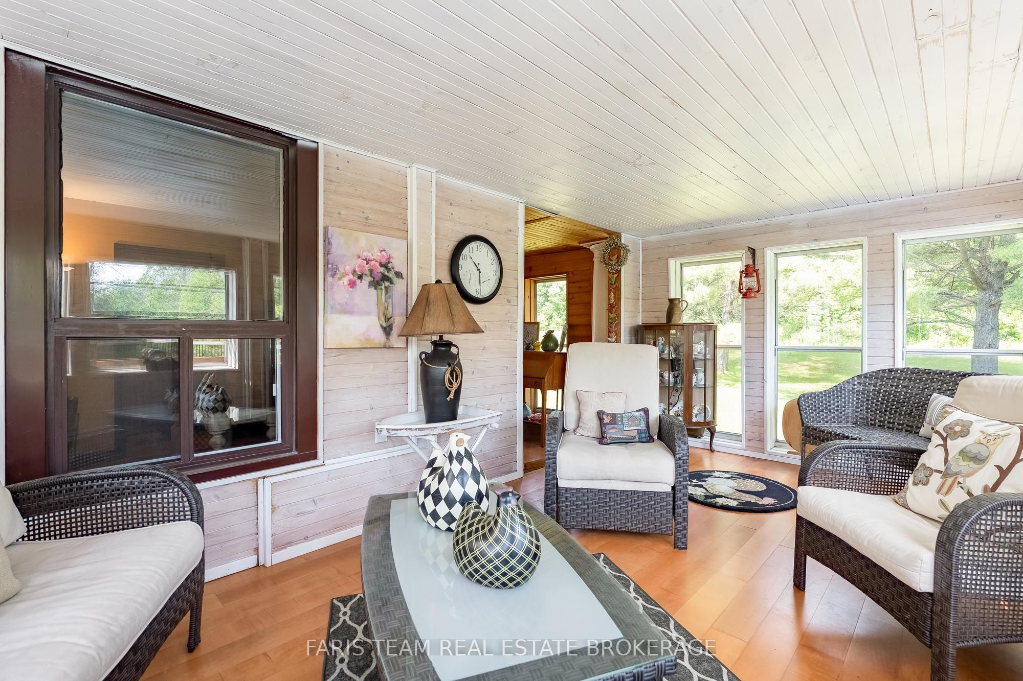 2289 Kinnear Side Road Property Photo 15