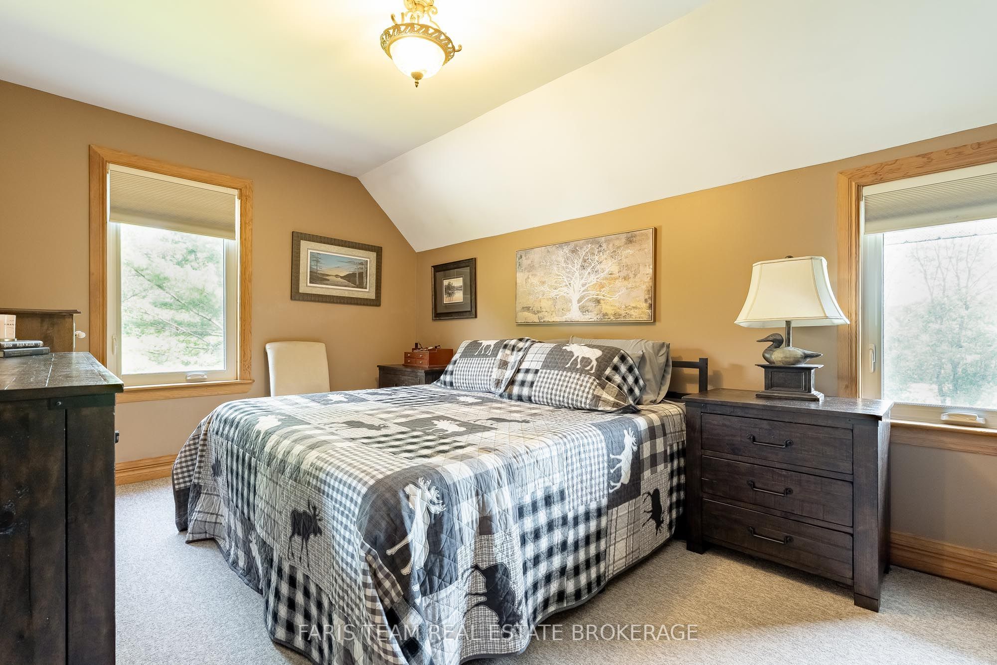 2289 Kinnear Side Road Property Photo 18