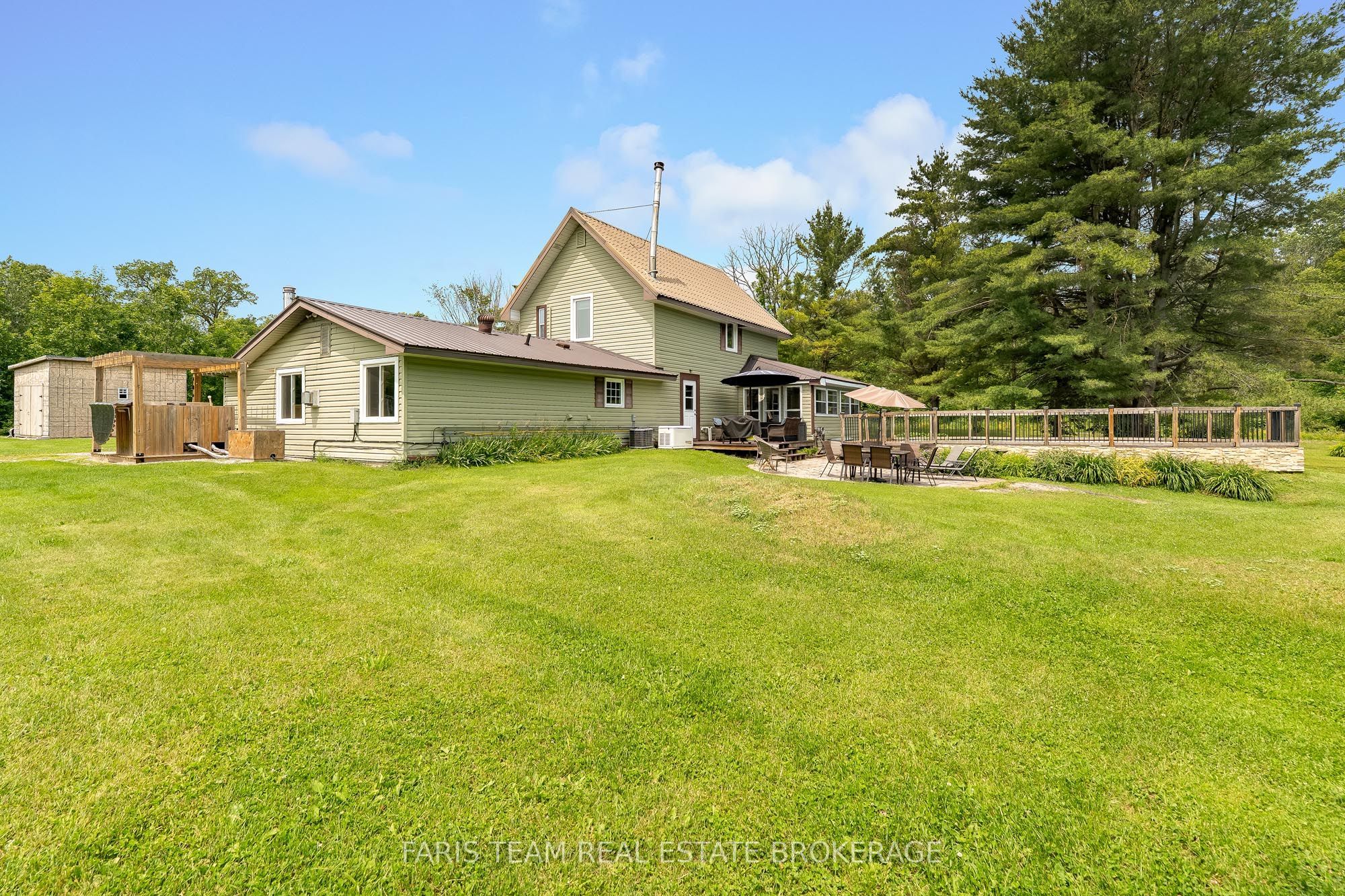 2289 Kinnear Side Road Property Photo 27