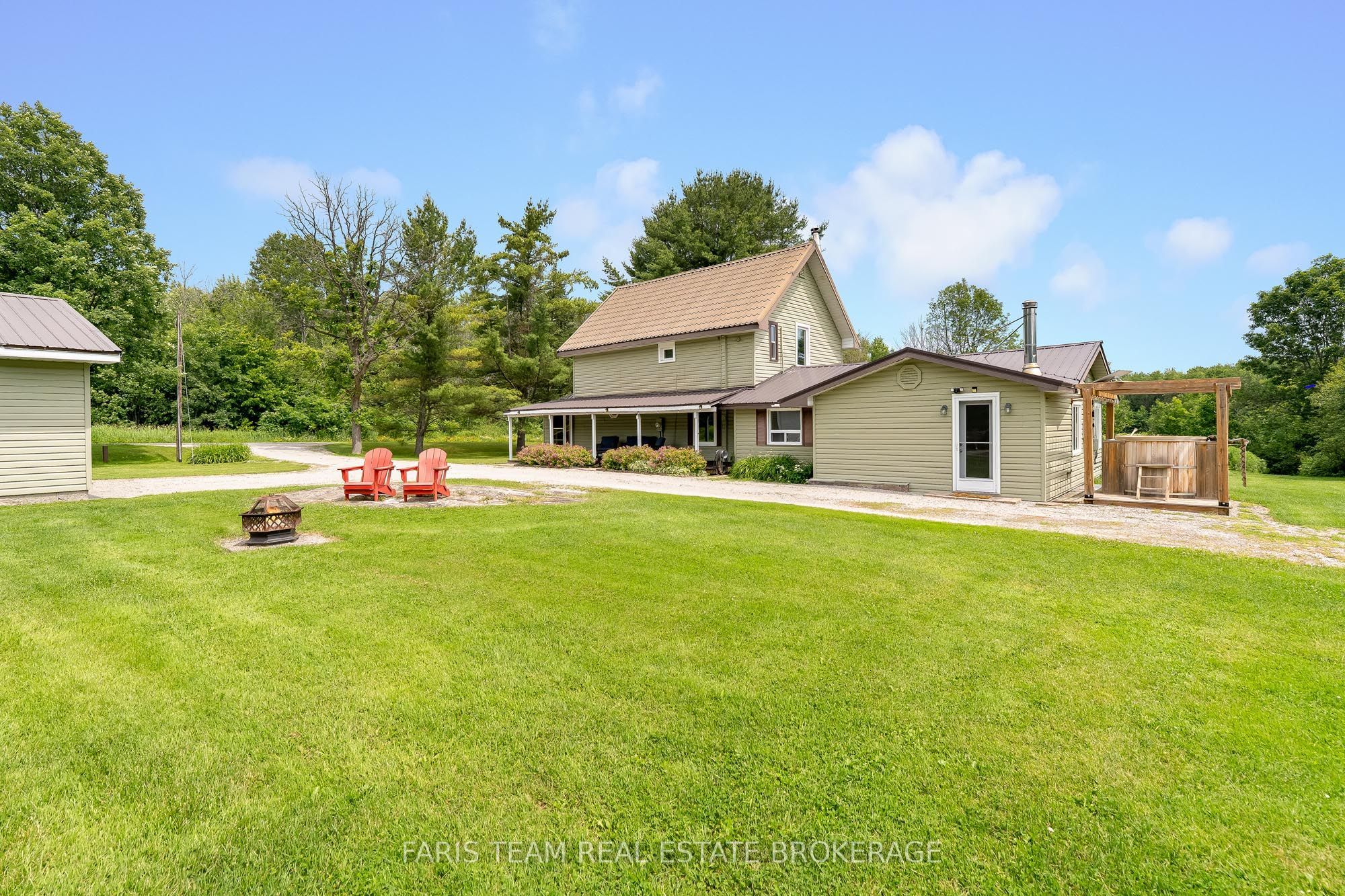2289 Kinnear Side Road Property Photo 32