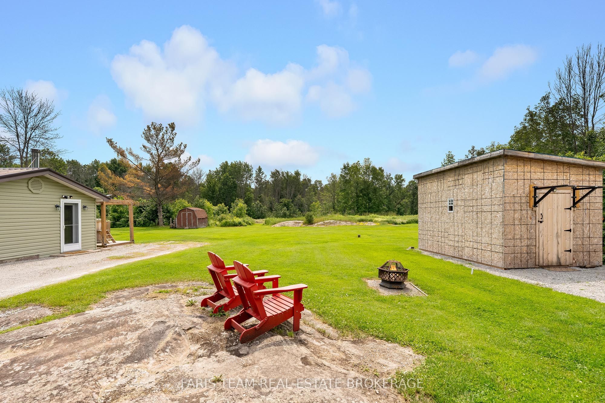 2289 Kinnear Side Road Property Photo 33