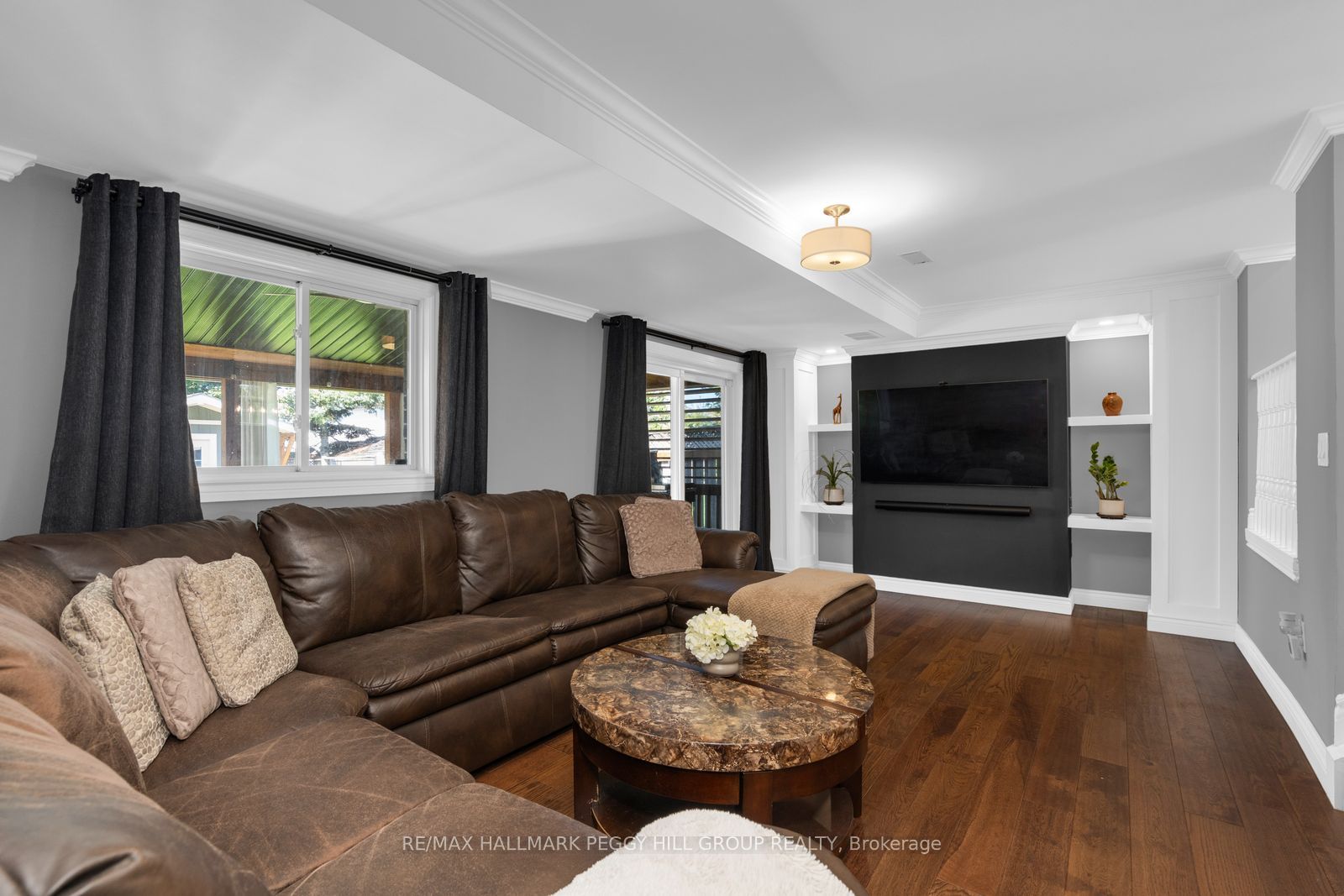 105 Columbia Road Property Photo 5