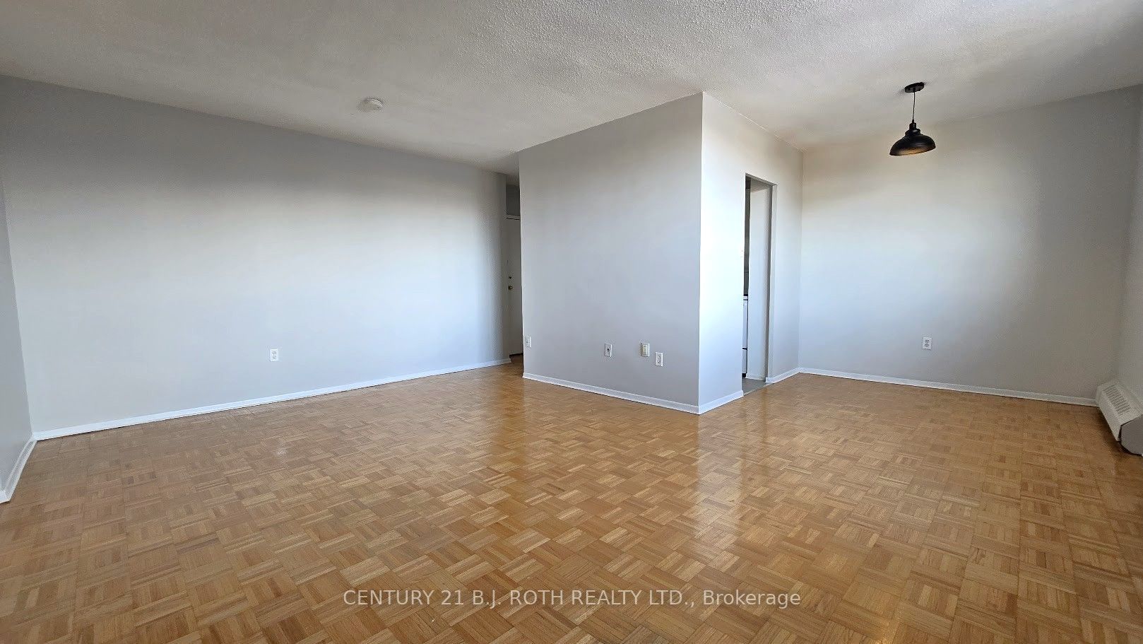 98 Holgate Street 401 Property Photo 3