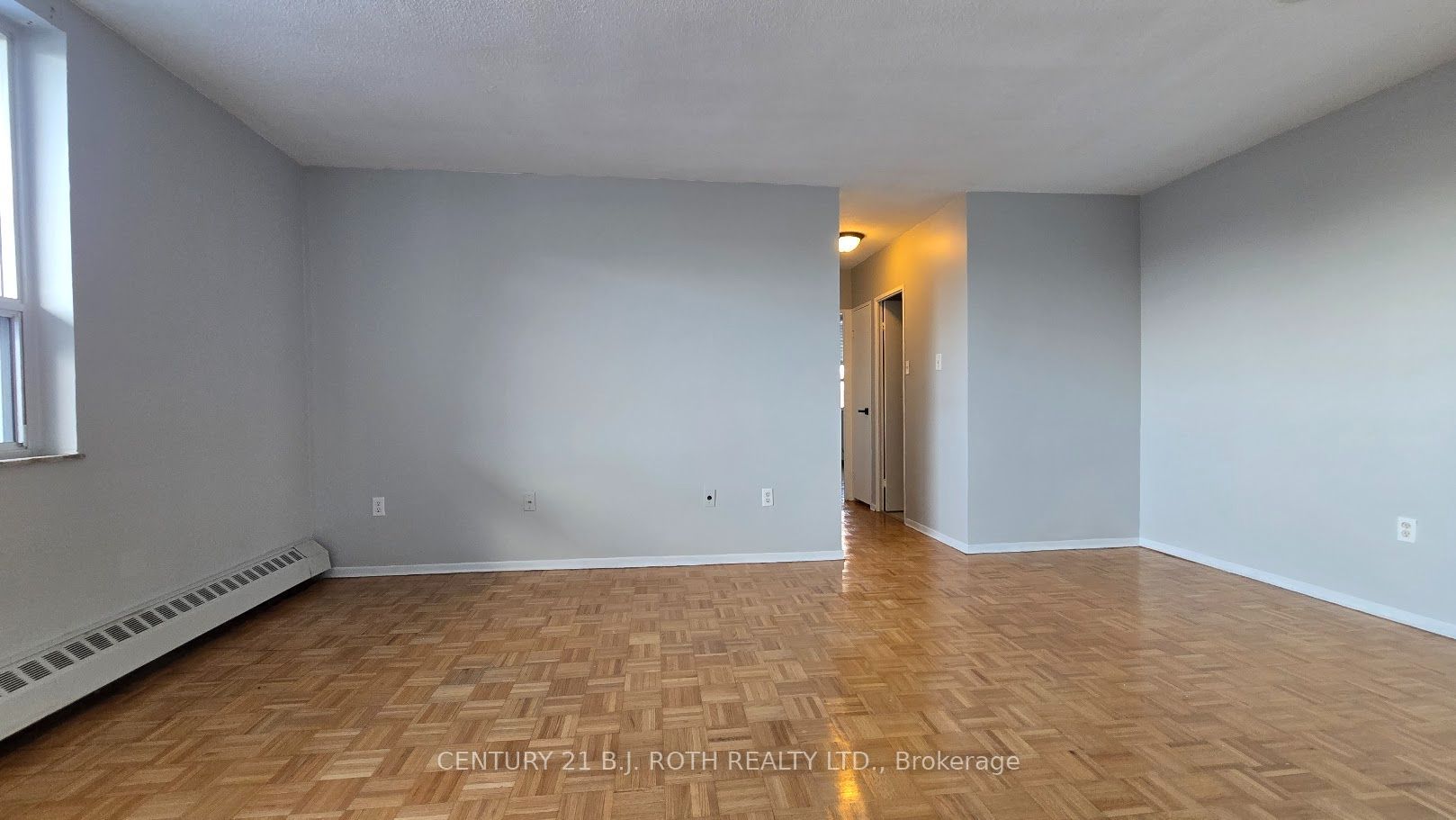 98 Holgate Street 401 Property Photo 5