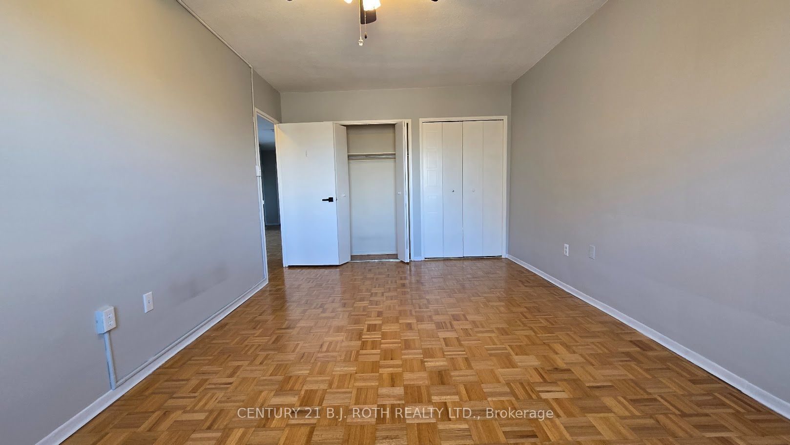 98 Holgate Street 401 Property Photo 8