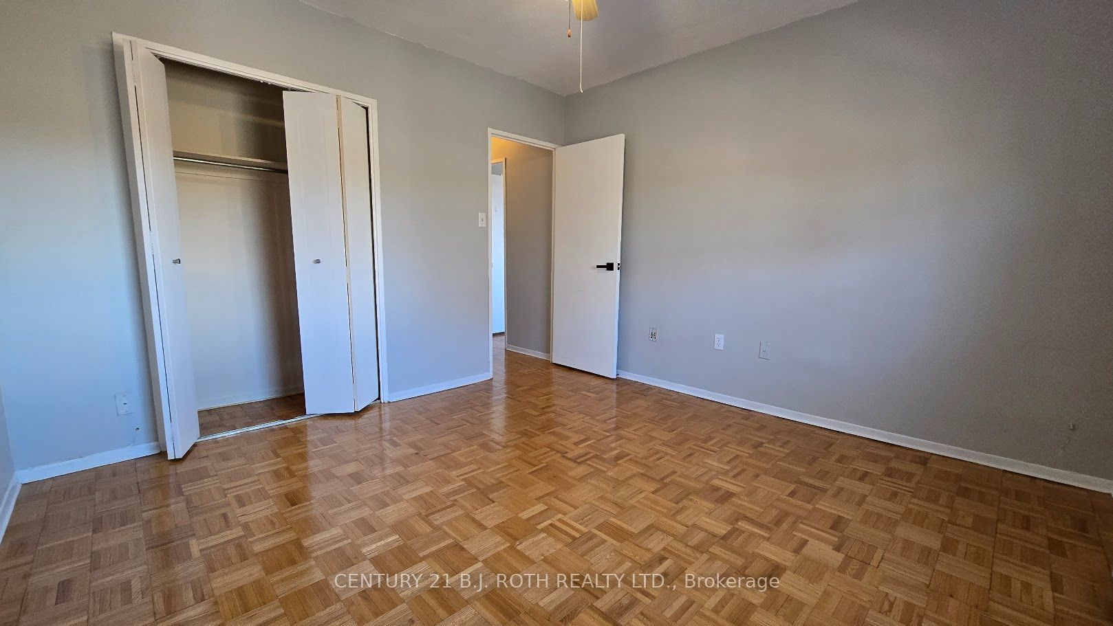98 Holgate Street 401 Property Photo 10