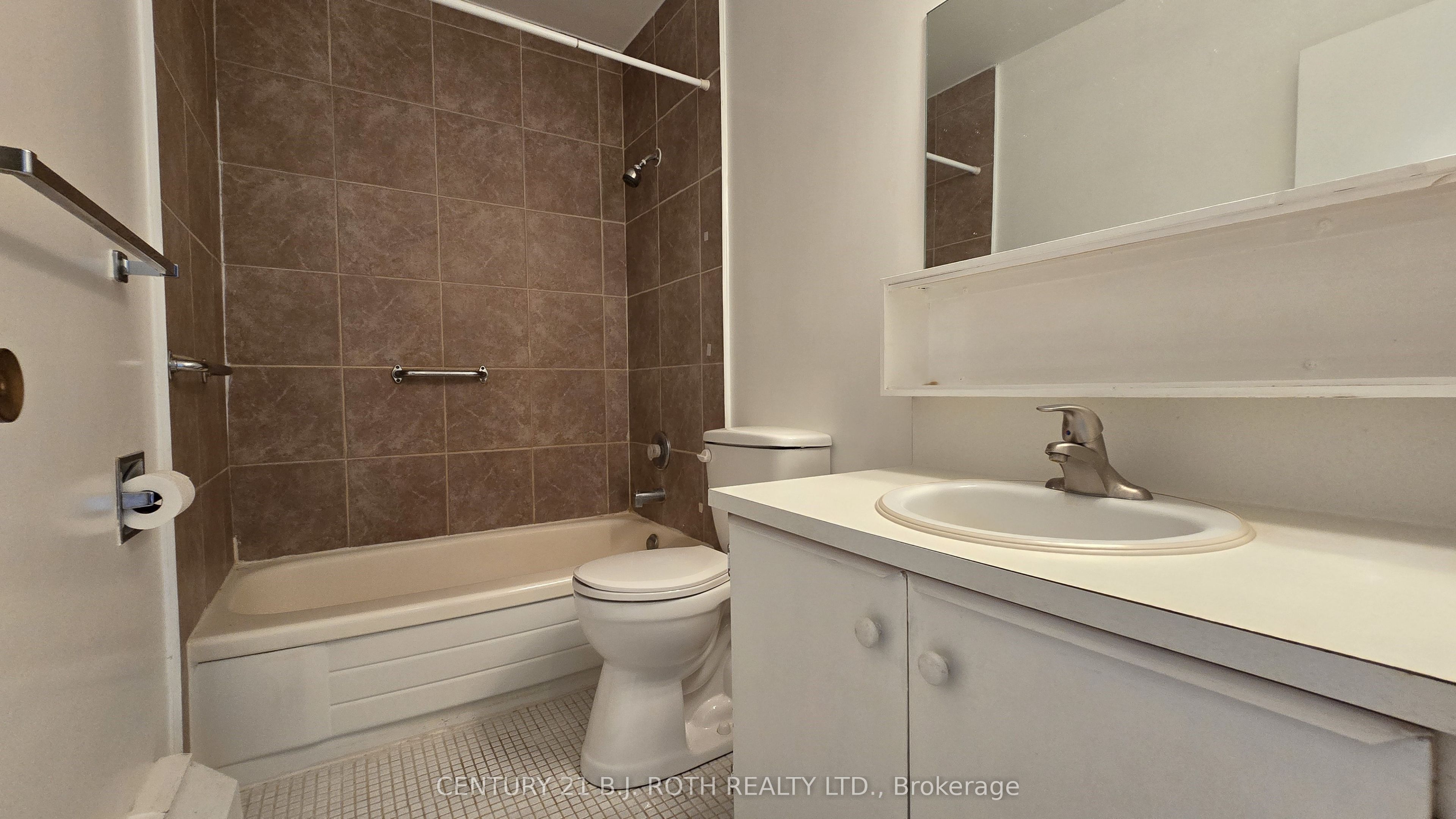 98 Holgate Street 401 Property Photo 11