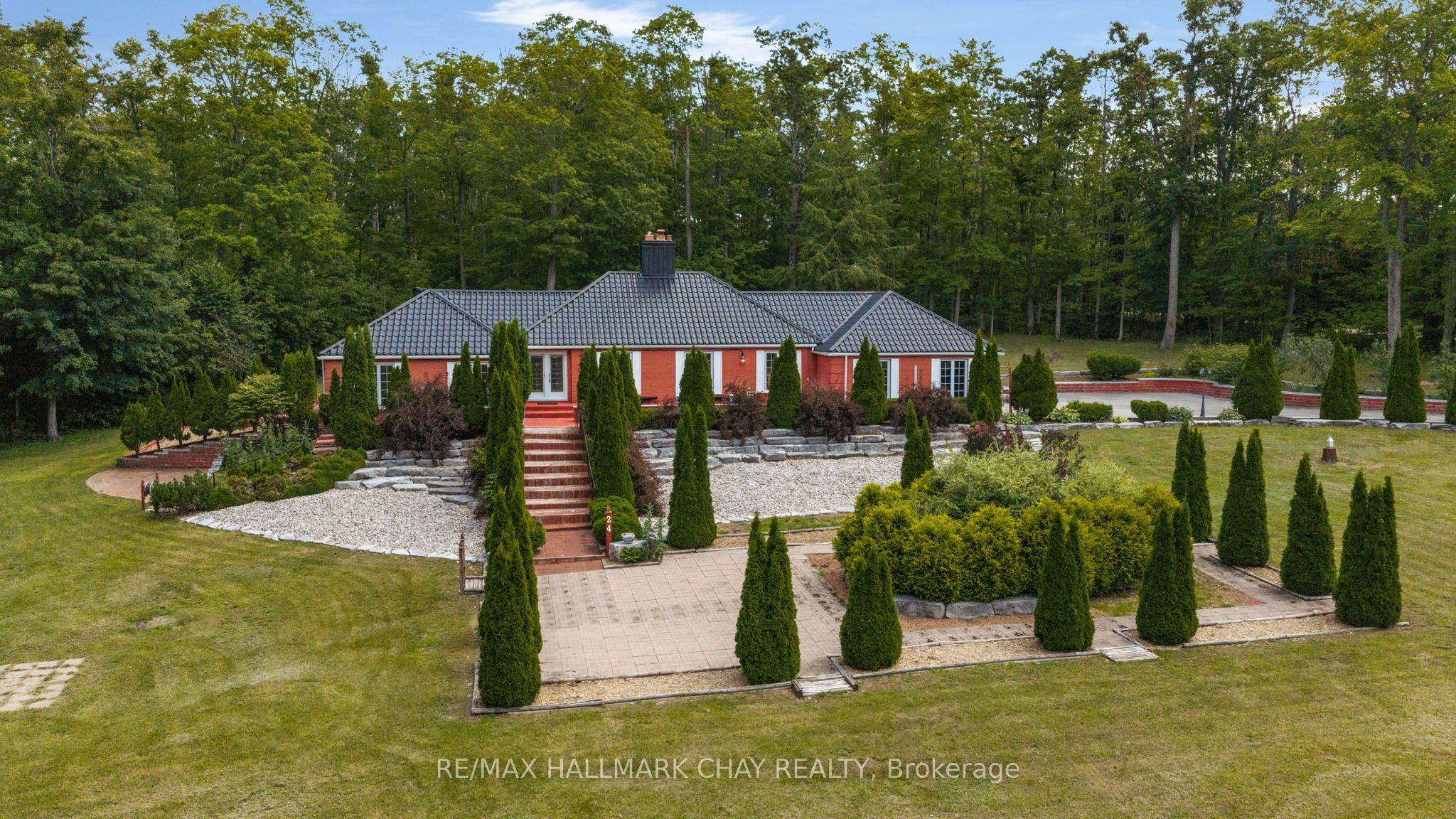 24 Woodland Crescent Property Photo 1