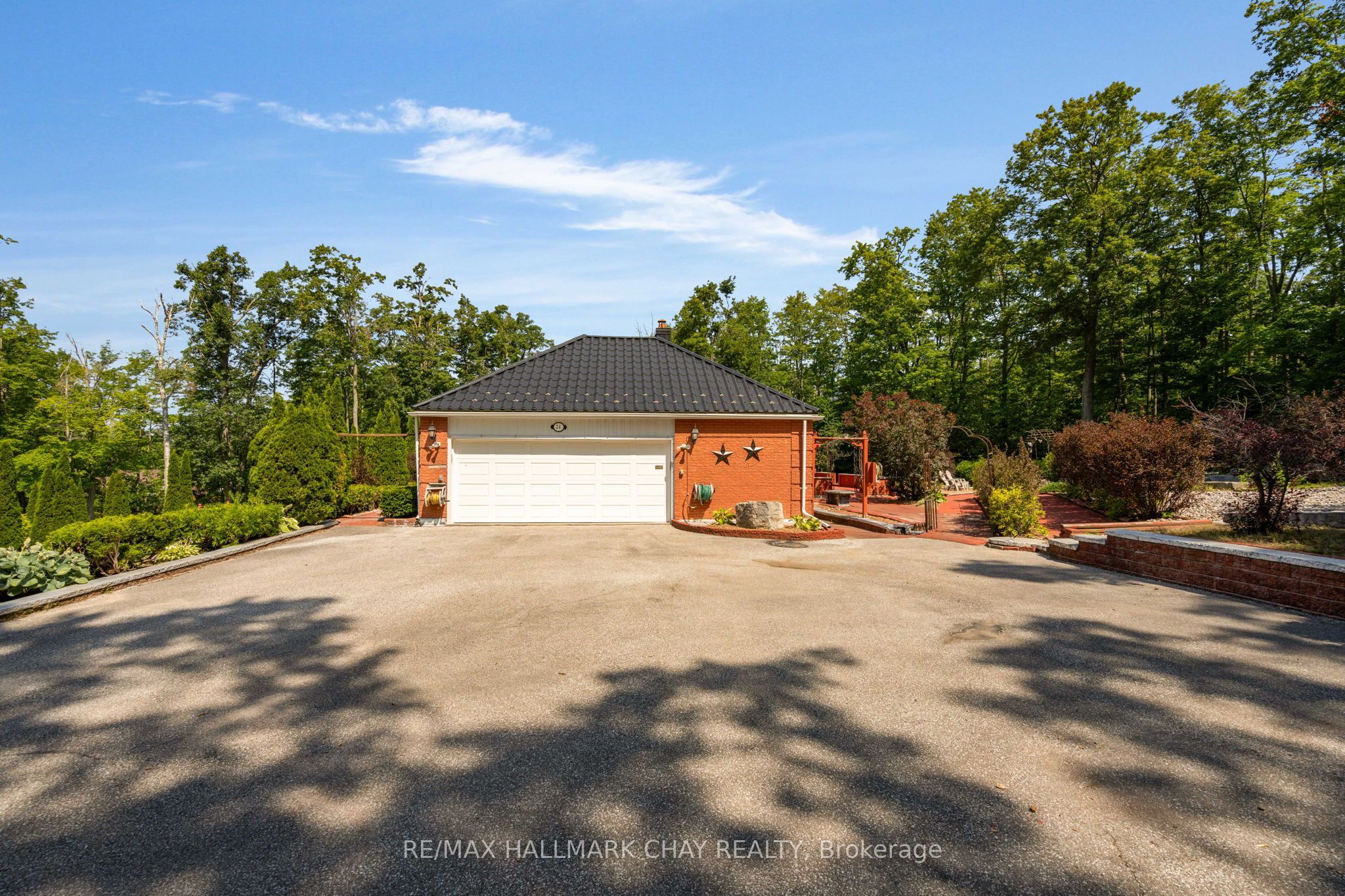 24 Woodland Crescent Property Photo 3