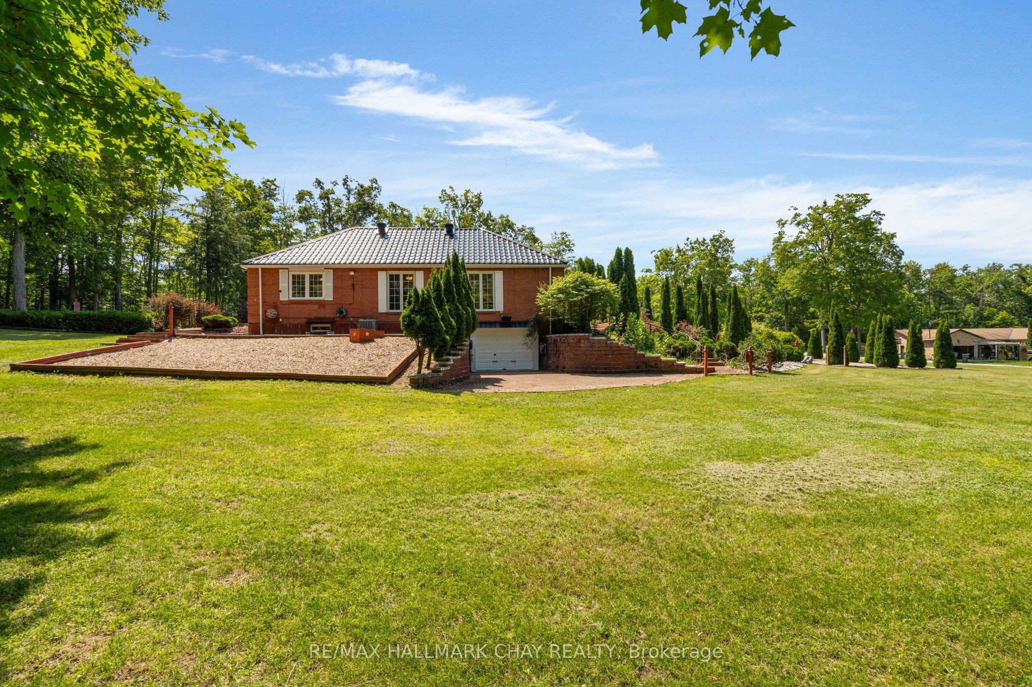 24 Woodland Crescent Property Photo 4