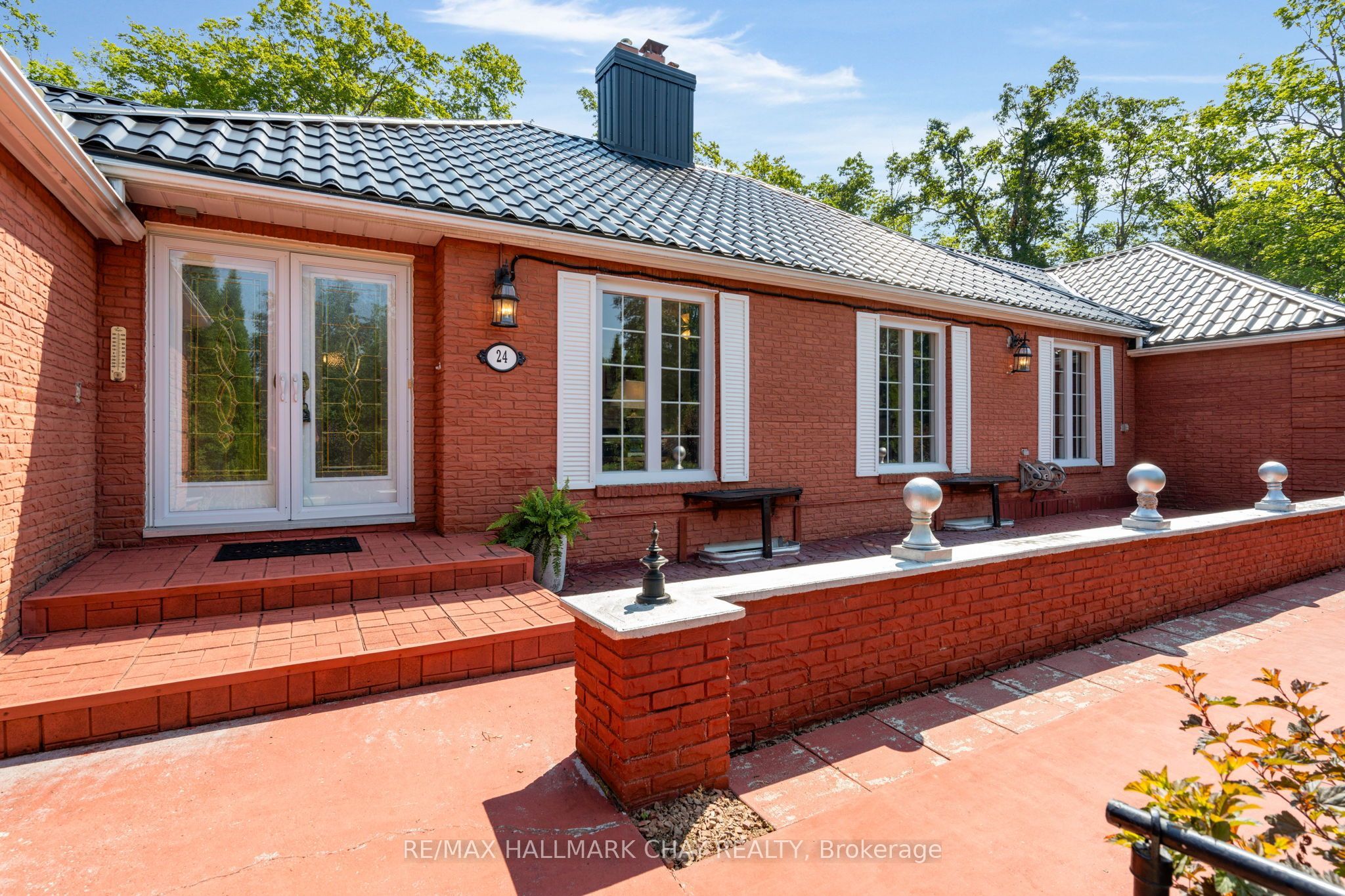 24 Woodland Crescent Property Photo 6
