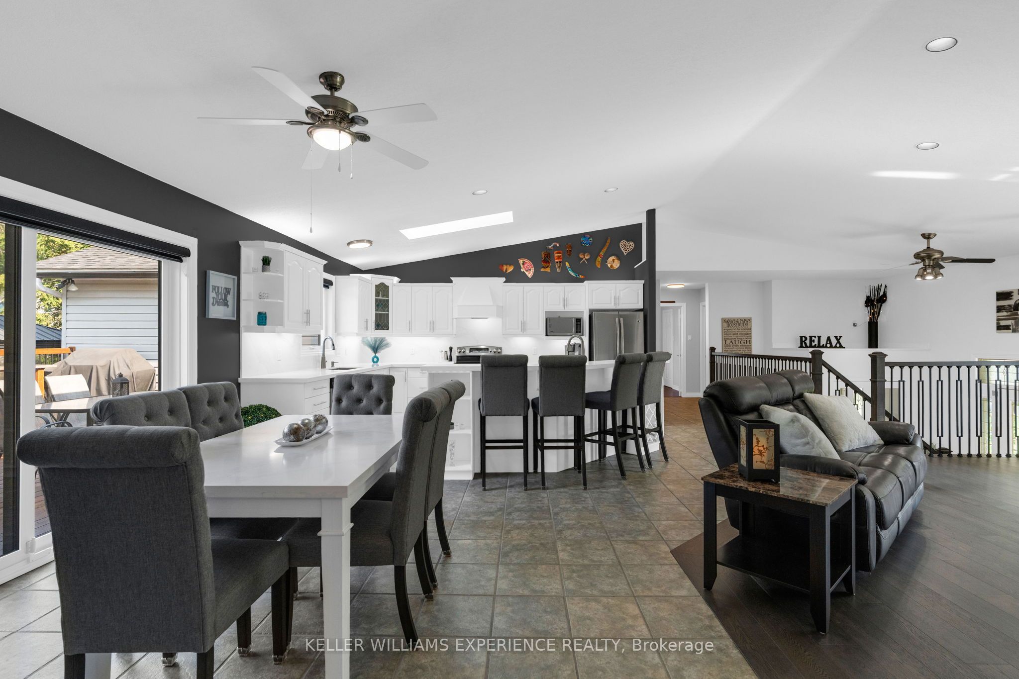 4 Downer Crescent Property Photo 6