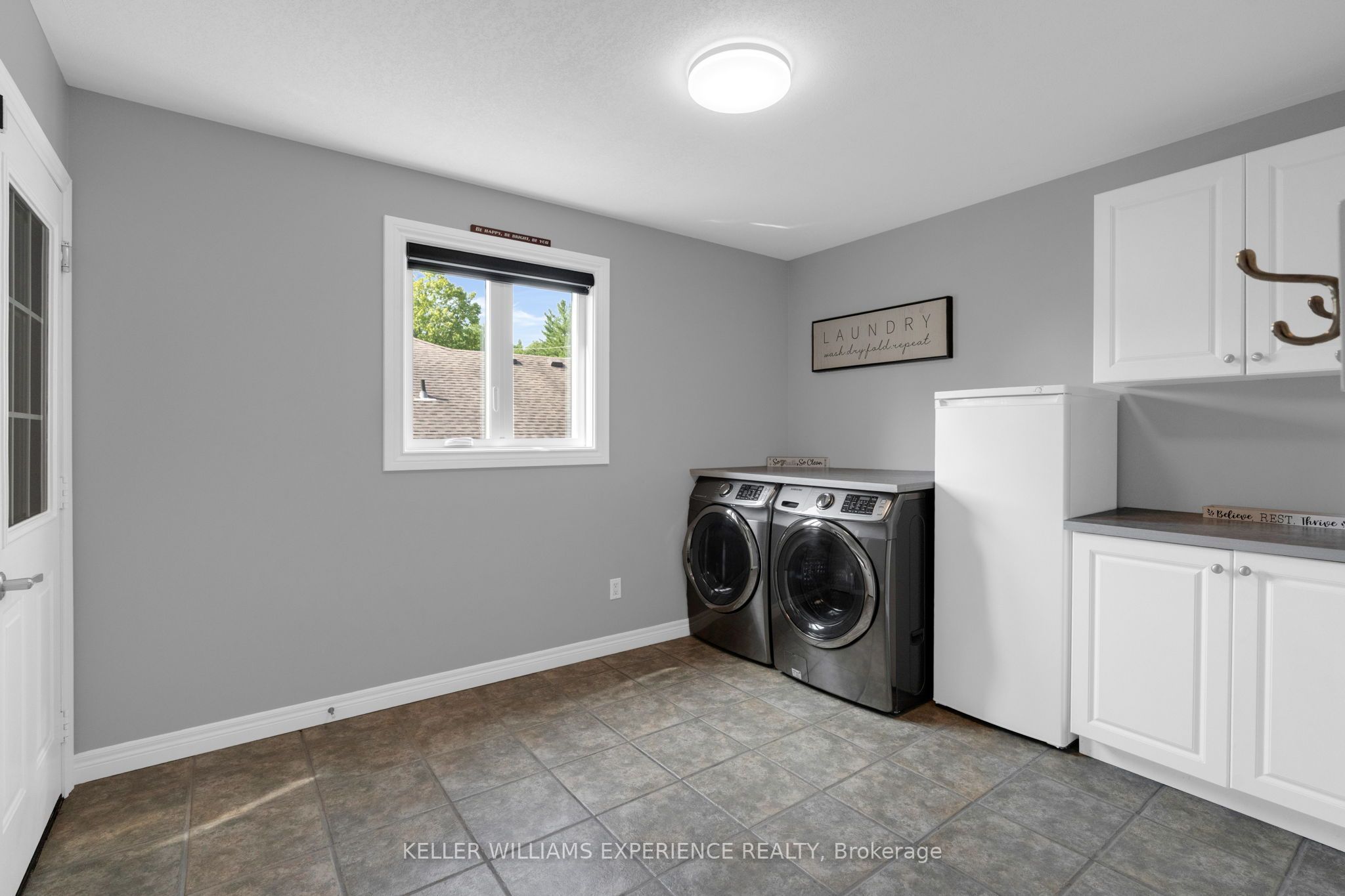 4 Downer Crescent Property Photo 8