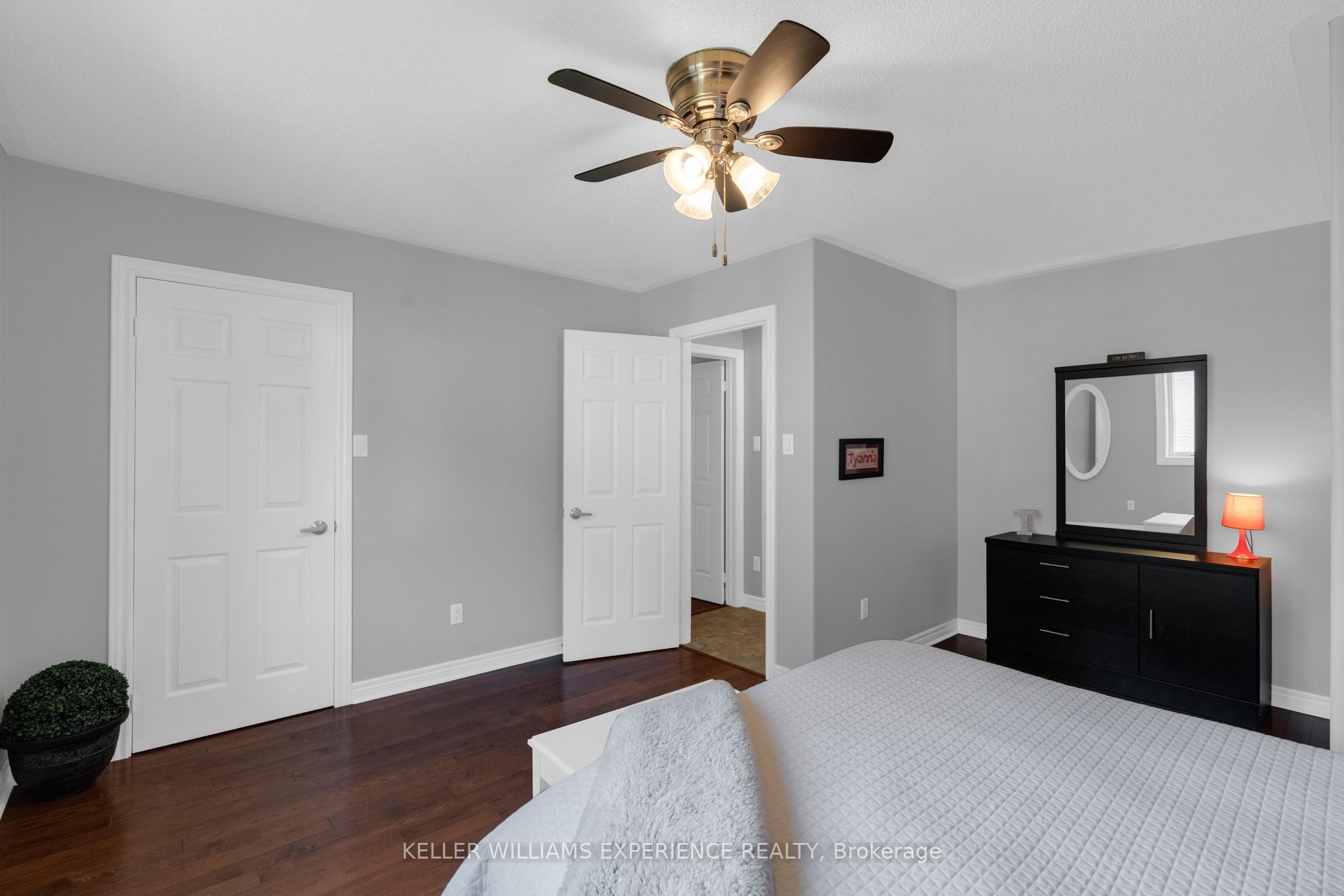 4 Downer Crescent Property Photo 11