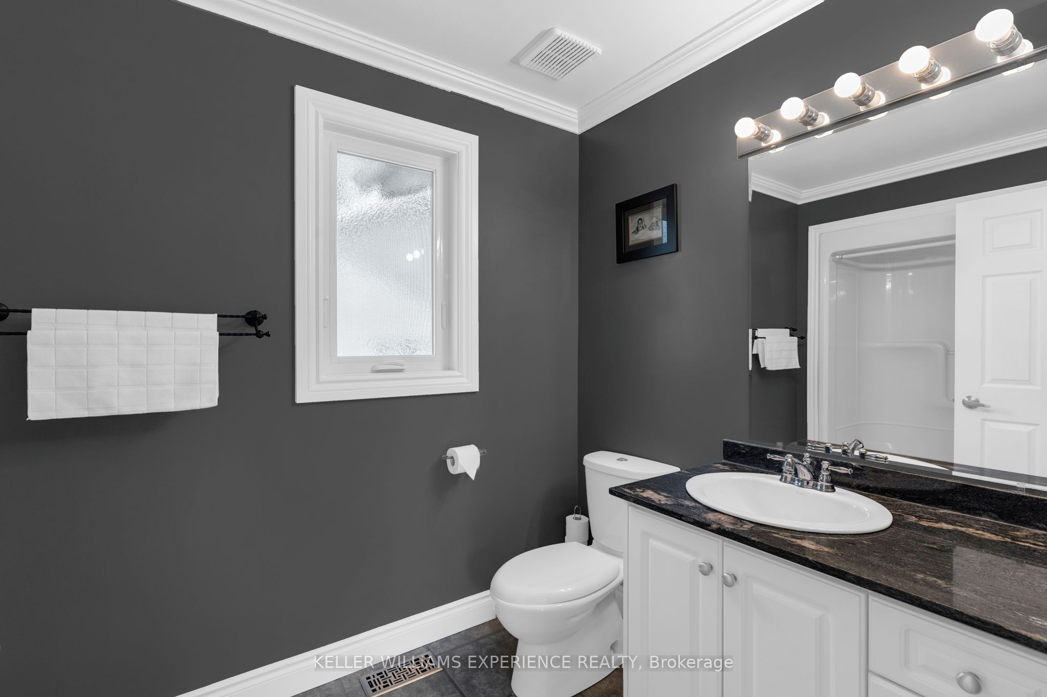 4 Downer Crescent Property Photo 15