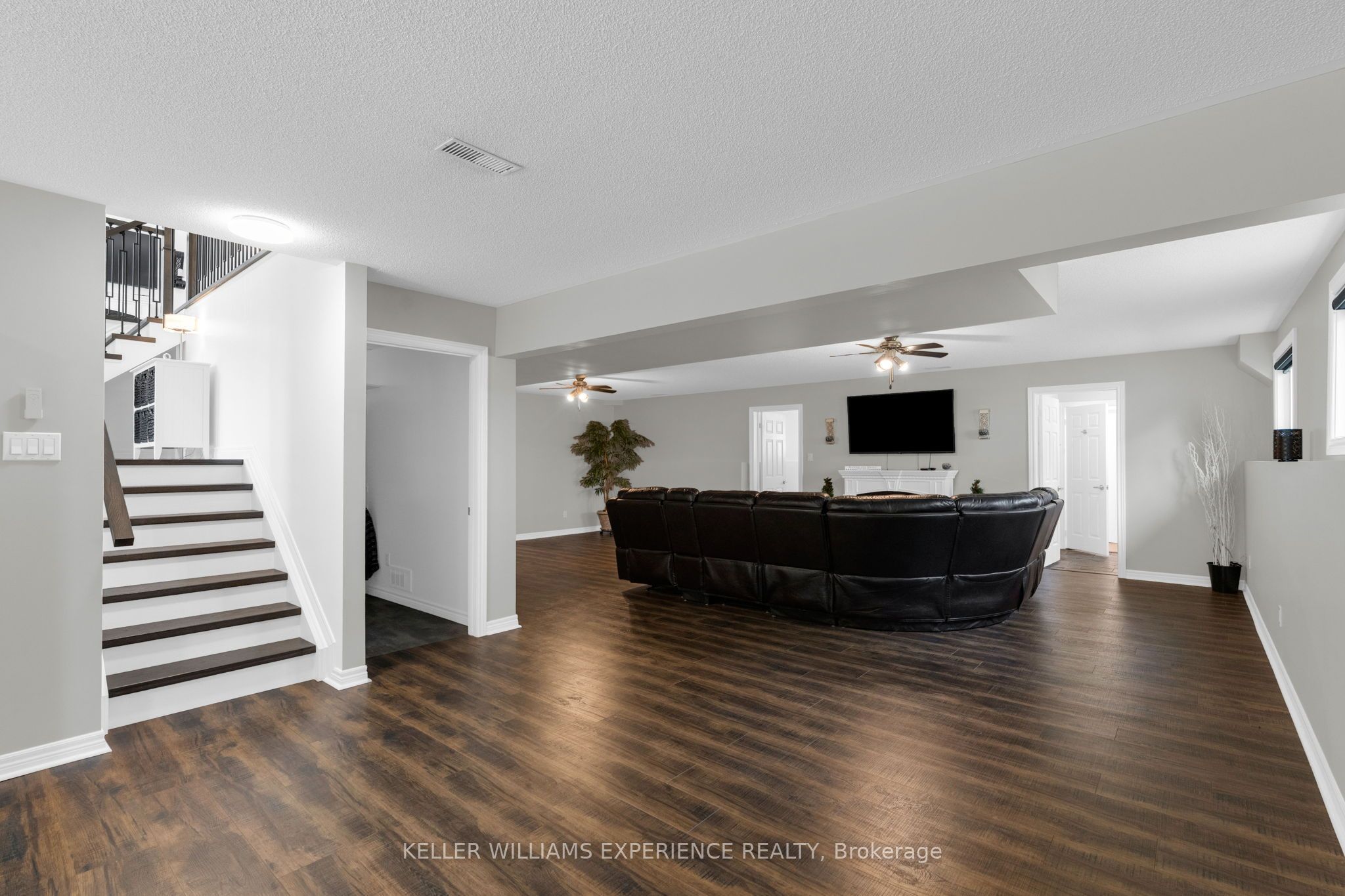 4 Downer Crescent Property Photo 17