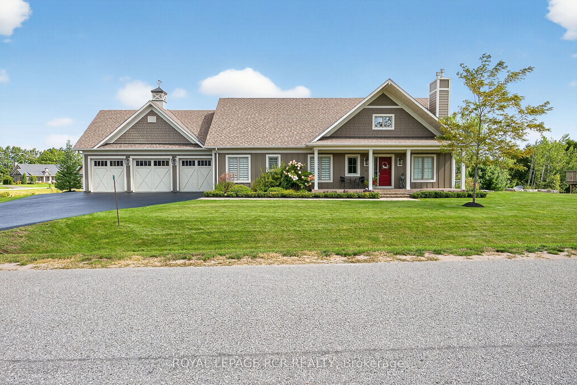 3 Thoroughbred Drive Property Photo 2