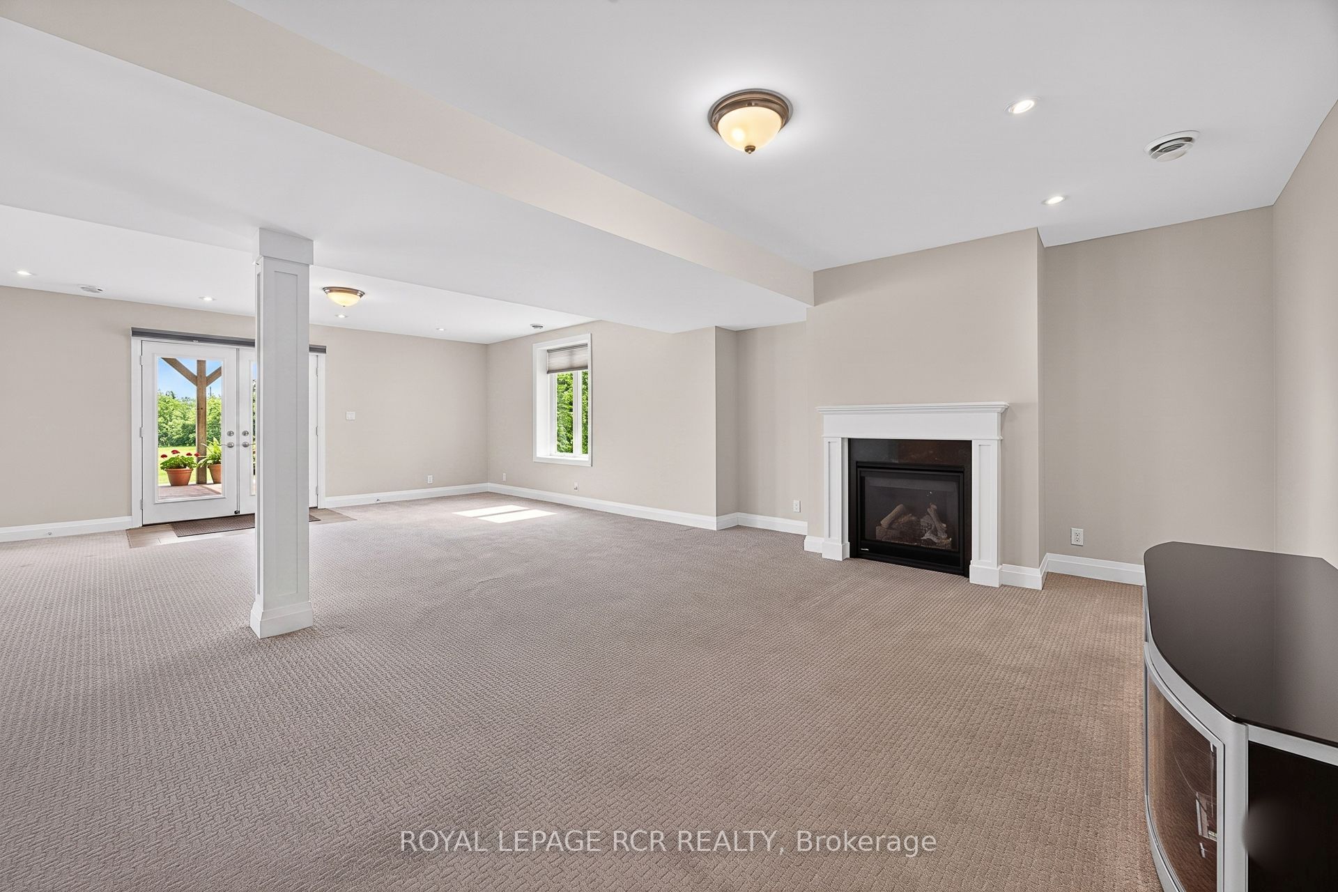 3 Thoroughbred Drive Property Photo 25
