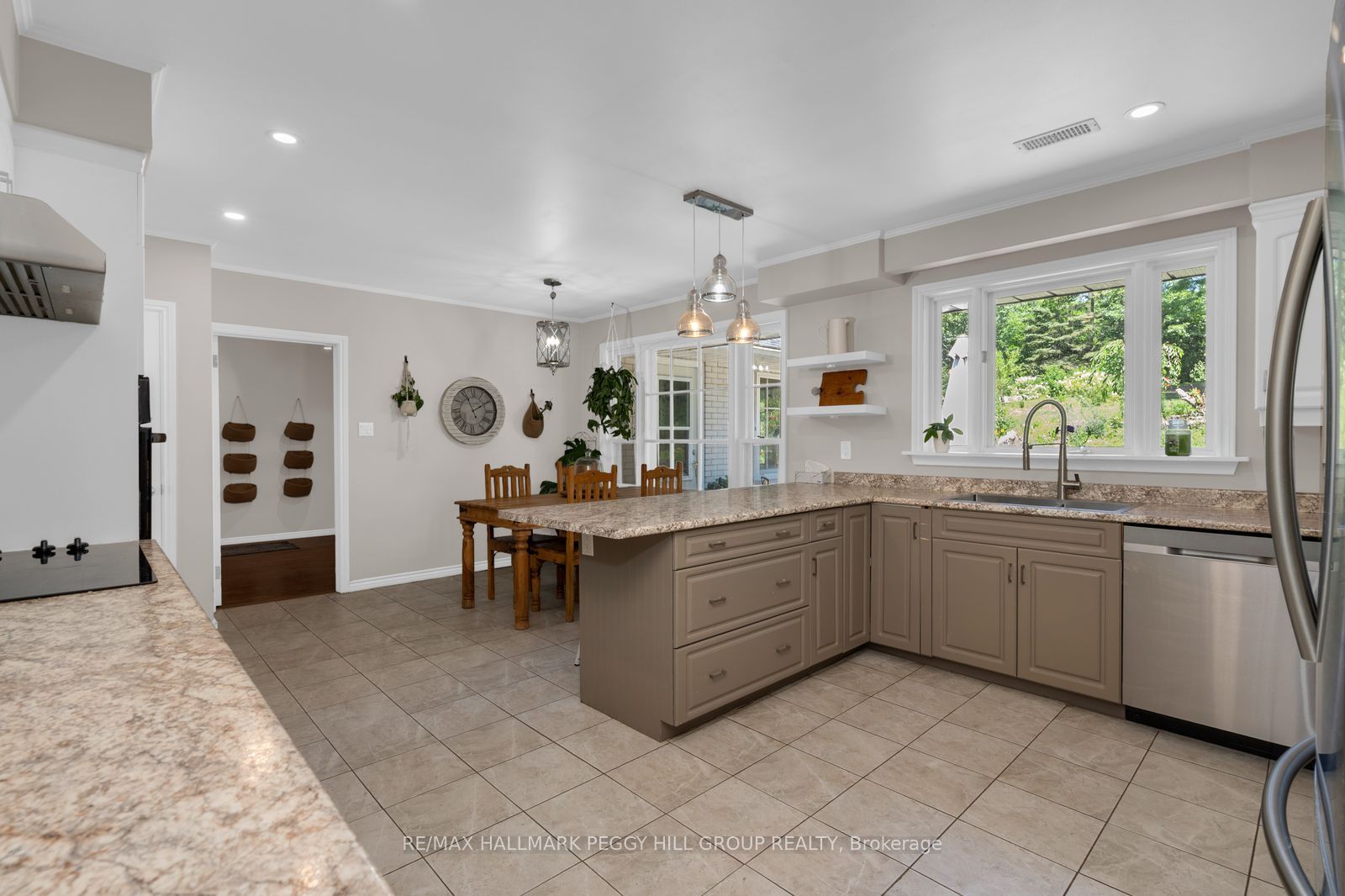 1863 Tiny Beaches Road S Property Photo 3